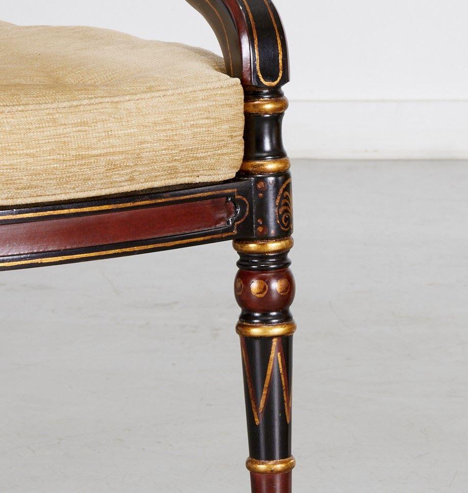 Fauteuil de style Régence en bois d'ébène avec assise en rotin, dossier avec détails en tête de lion Bon état - En vente à Morristown, NJ