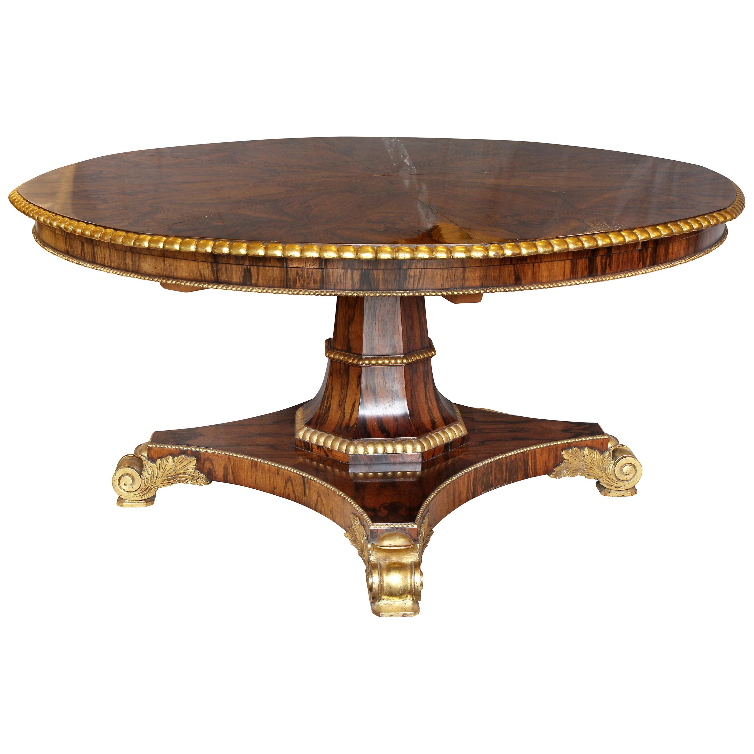Table de salle à manger de style Régence en bois de rose et doré « jug » Capstan en vente