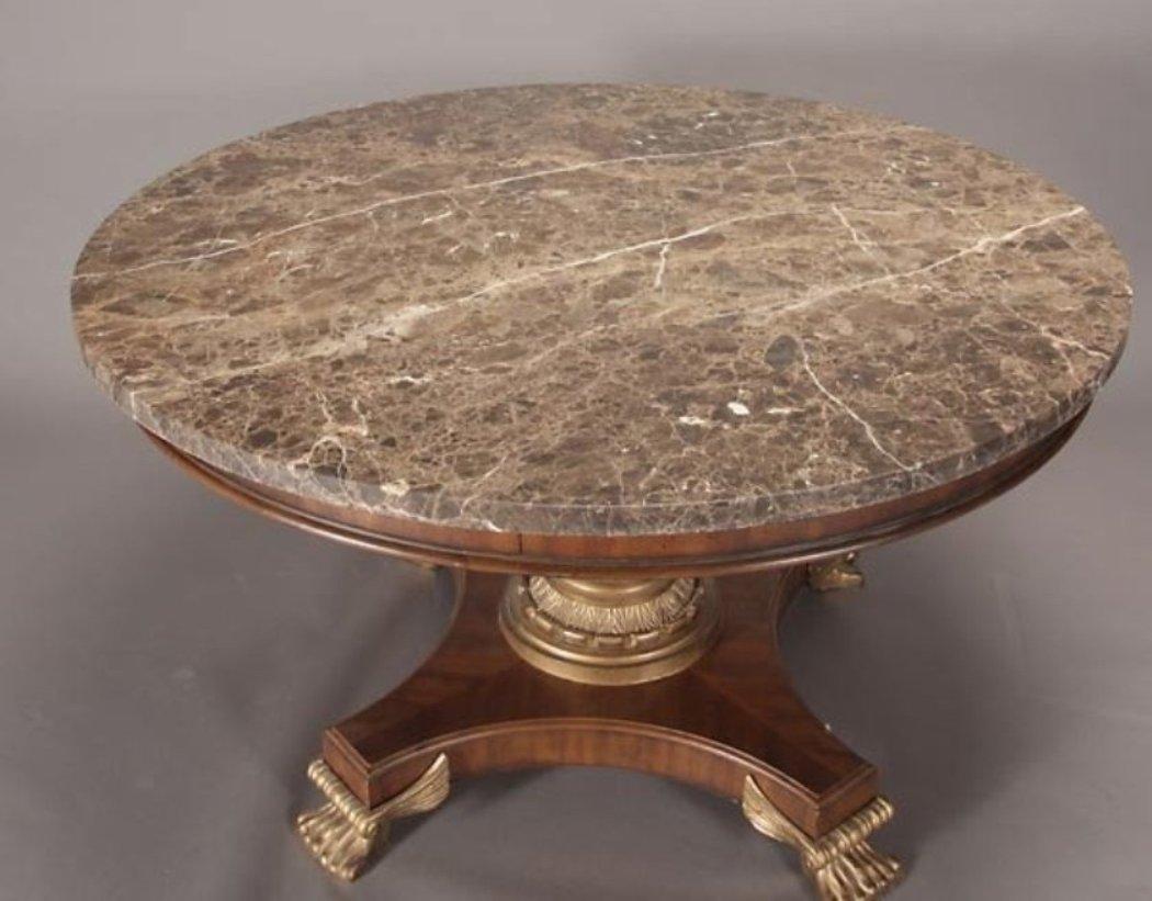 Regency Style Round Center Table In Good Condition For Sale In Cypress, CA