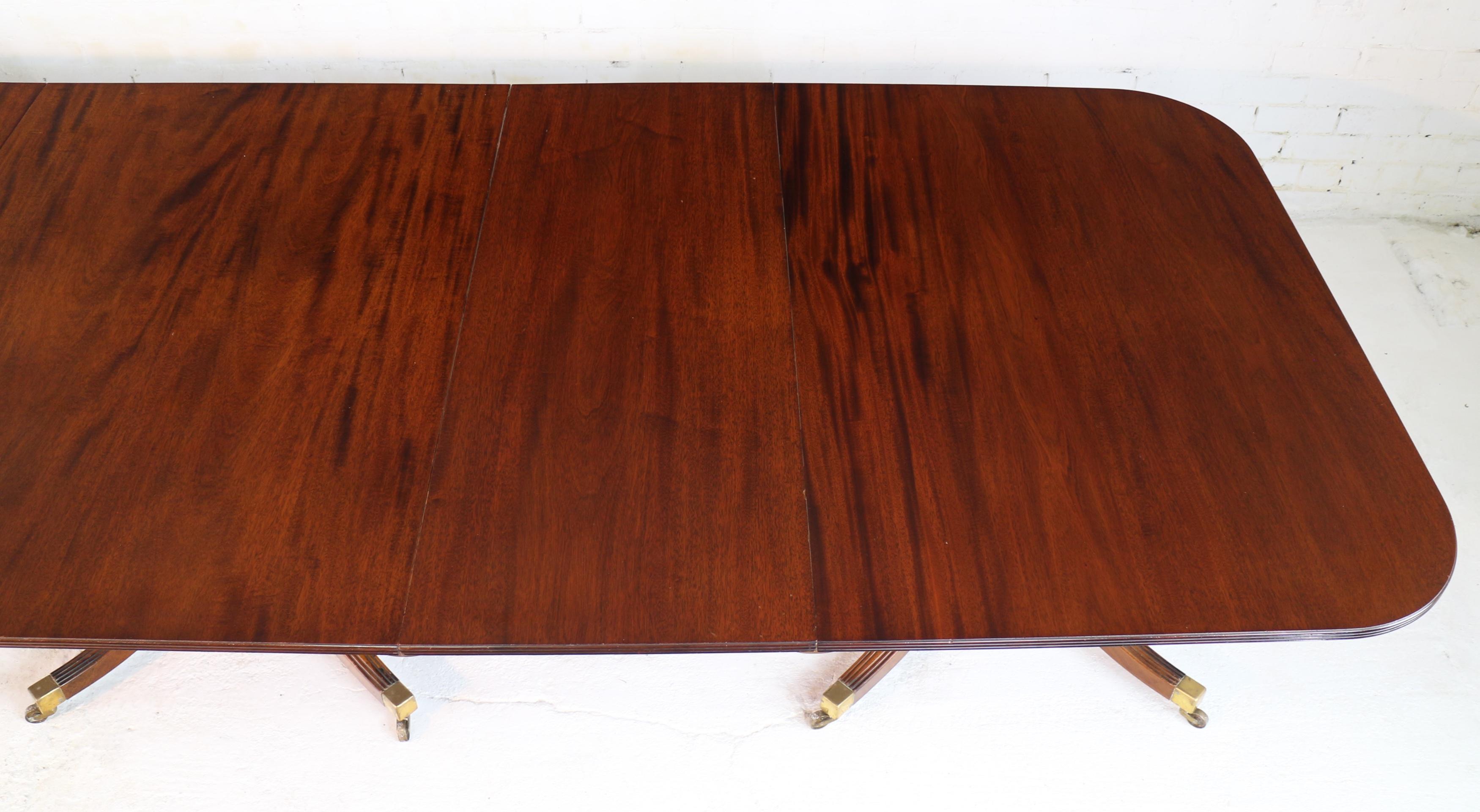 Regency Style Solid Mahogany Extending Three Pillar Dining Table and Two Leaves 4