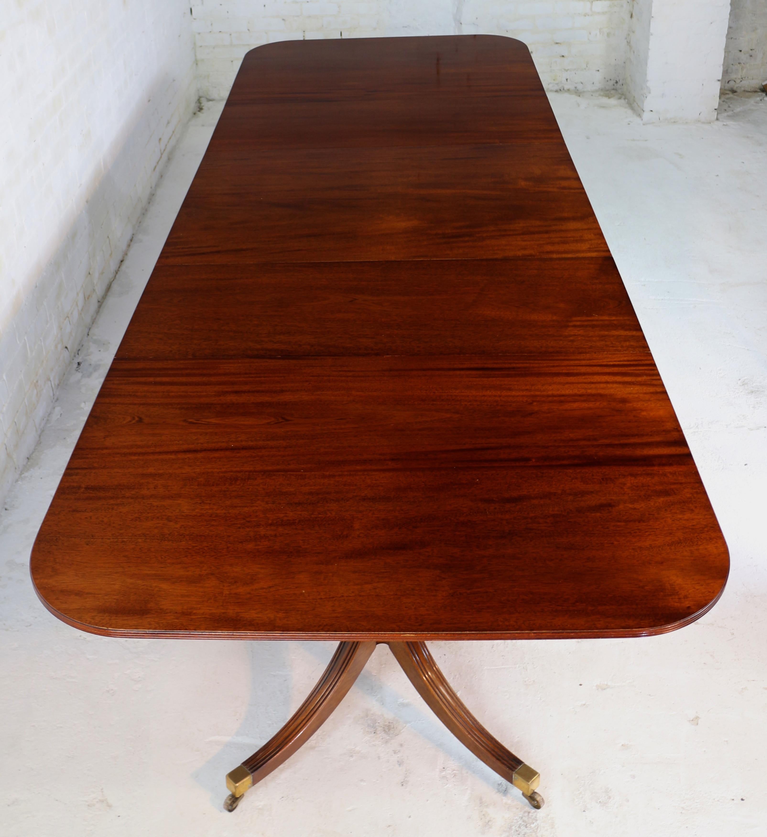 Regency Style Solid Mahogany Extending Three Pillar Dining Table and Two Leaves 6