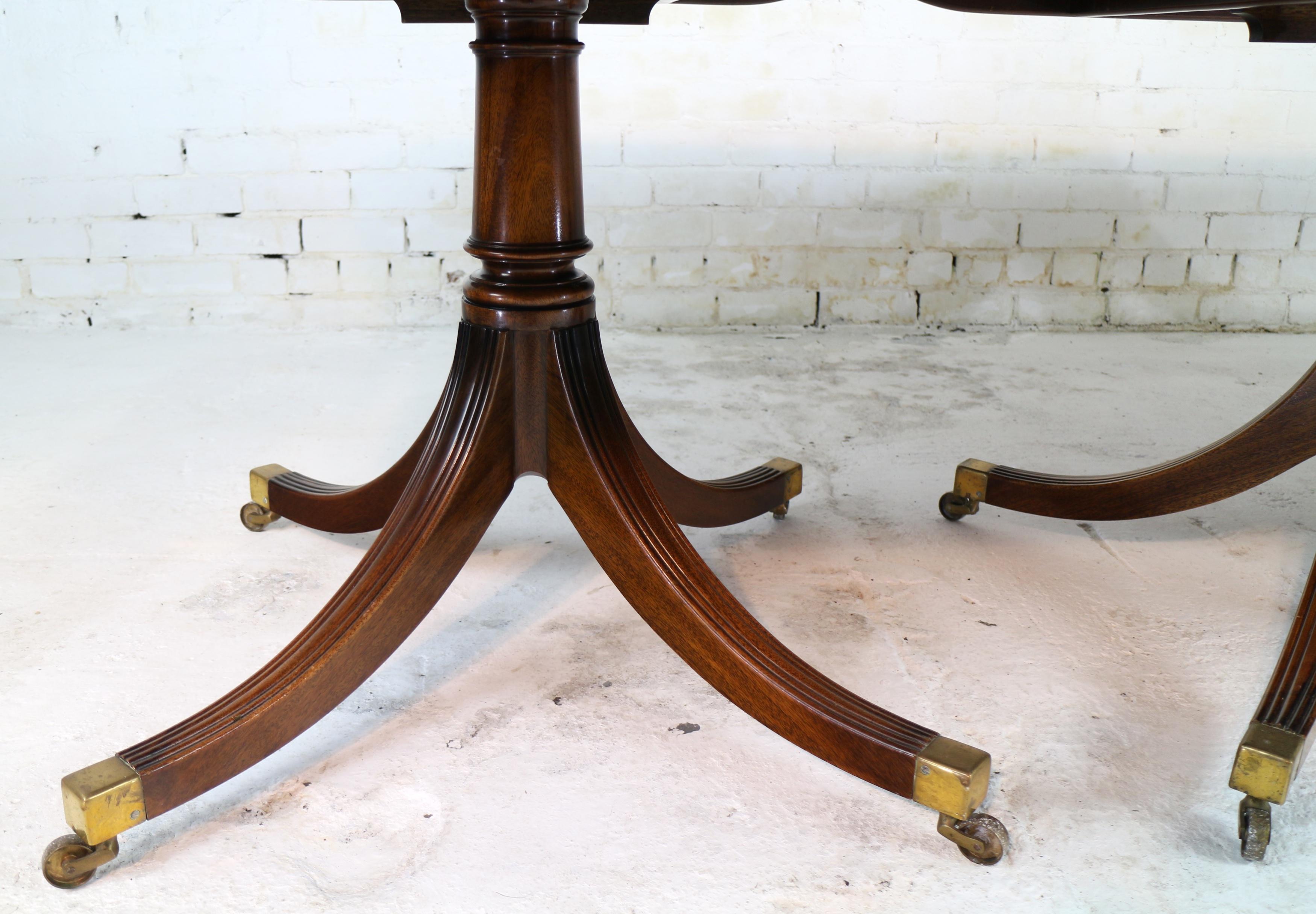 Regency Style Solid Mahogany Extending Three Pillar Dining Table and Two Leaves 12