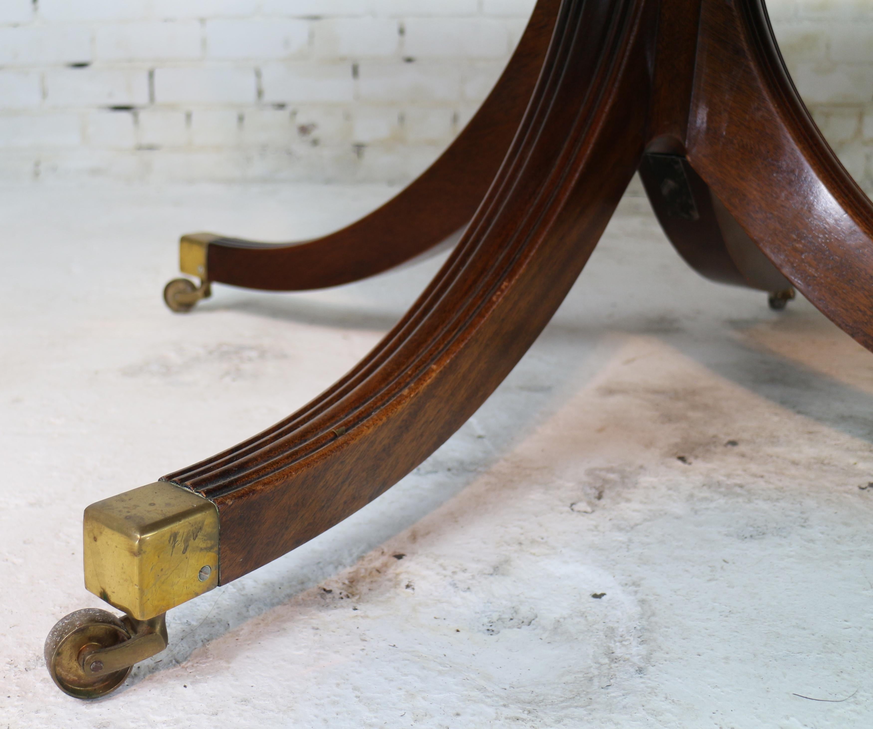 Regency Style Solid Mahogany Extending Three Pillar Dining Table and Two Leaves 13