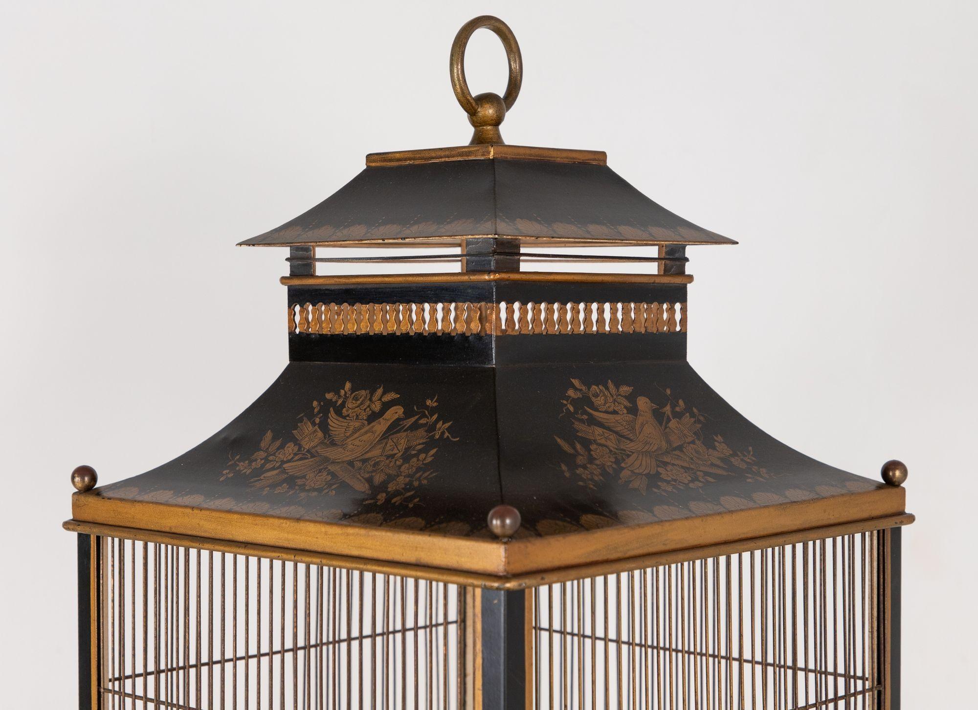 Regency Style Tole Birdcage on Stand, USA, 20th Century For Sale 1