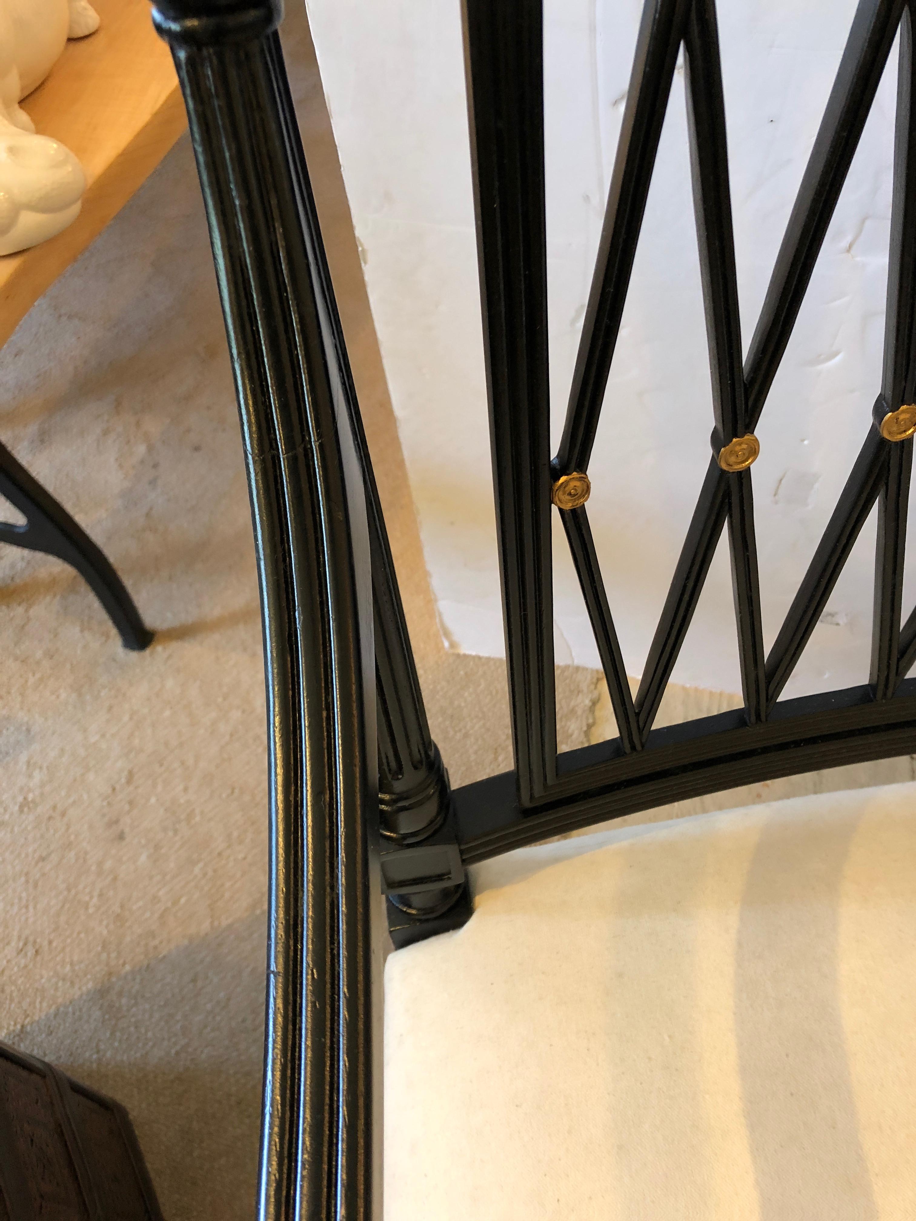 Sehr raffinierte ebonisierte Lattenrost-Sessel im Regency-Stil im Angebot 2