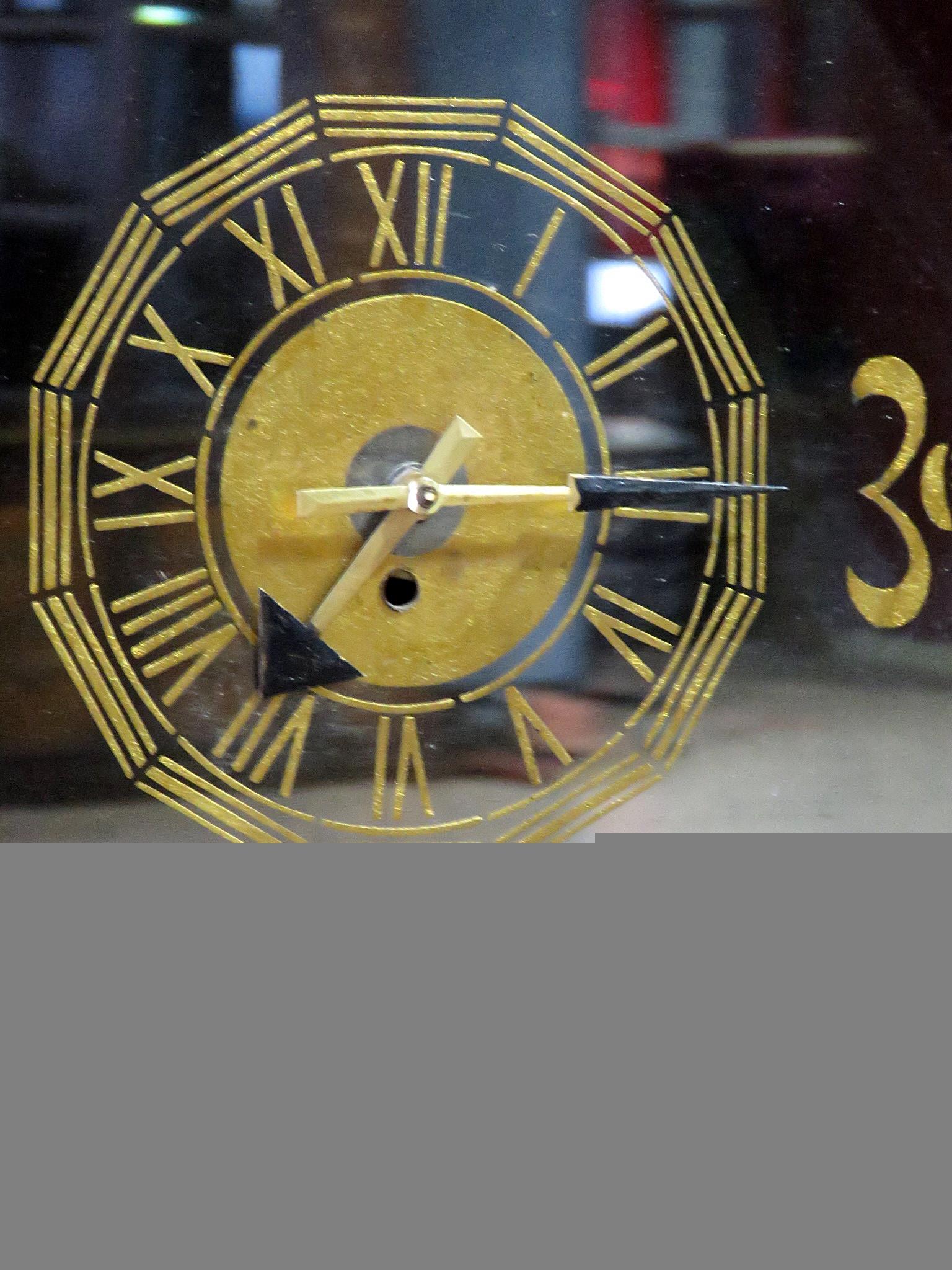 Regency Style Wall Clock In Good Condition In Swedesboro, NJ