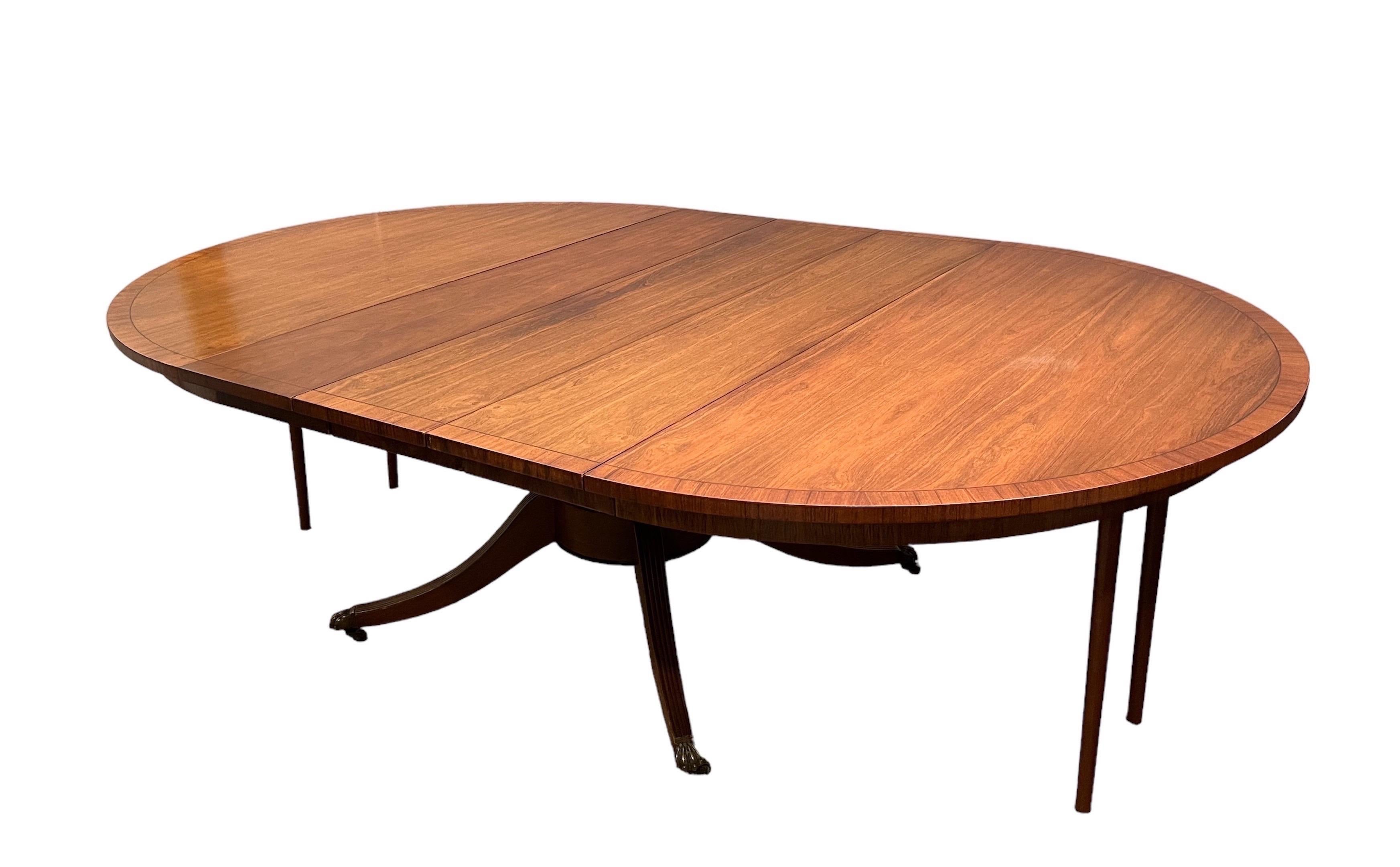 Regency Style Walnut Extension Dining Table with 3 Leaves & Table Pads In Good Condition For Sale In New York, NY