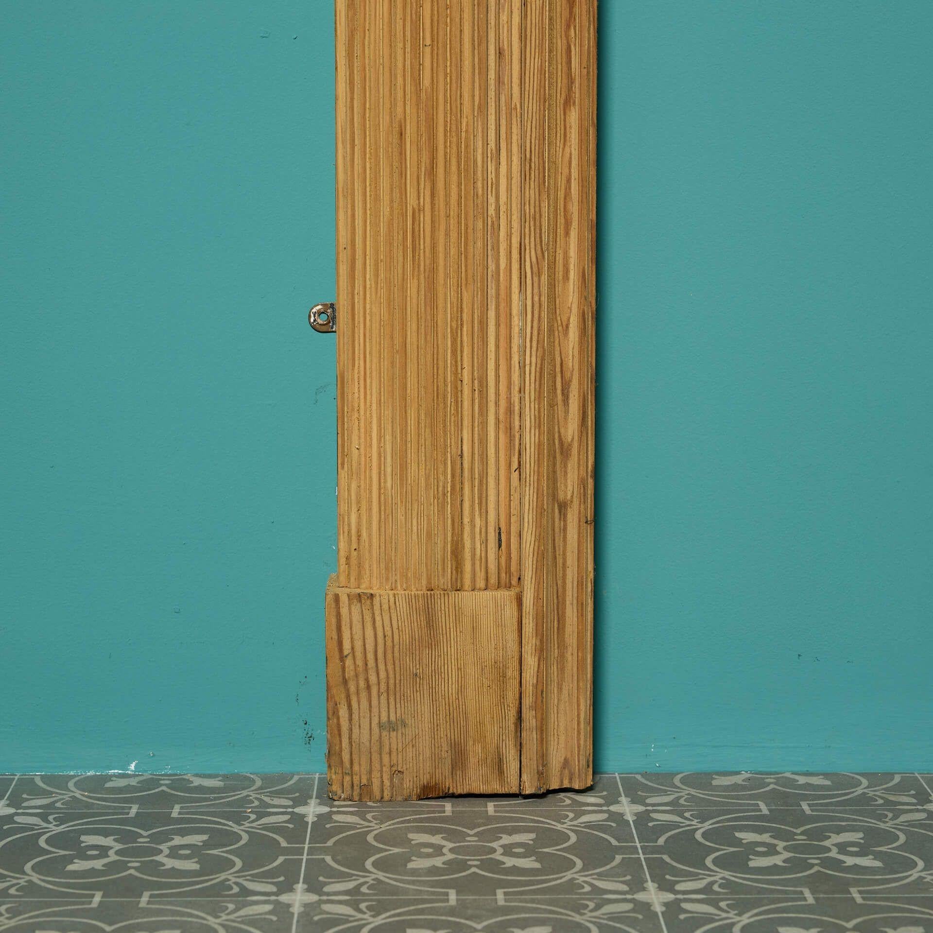 20ième siècle Cheminée en bois de style Régence en vente