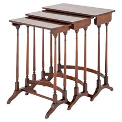 Set di 3 tavolini Regency in palissandro