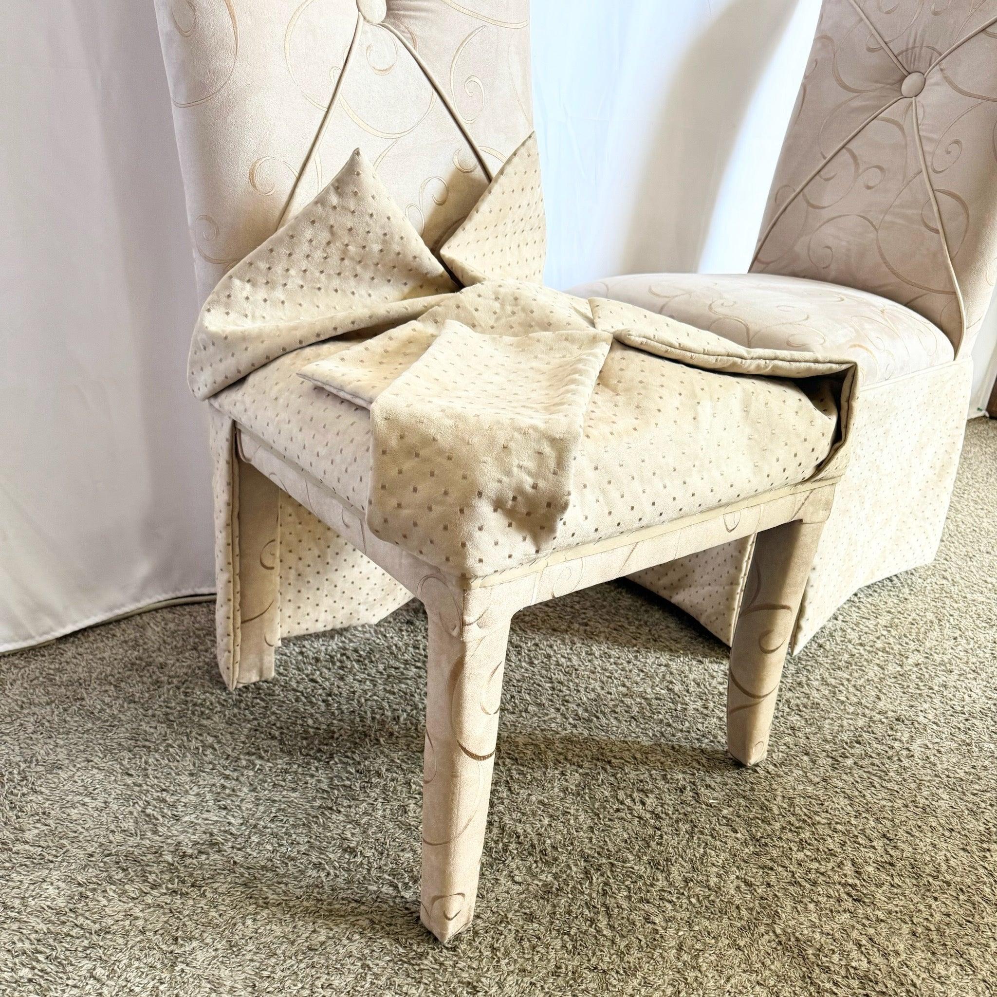 Chaises de salle à manger à jupe en tissu Tan et Gold Regency - Lot de 6 en vente 2