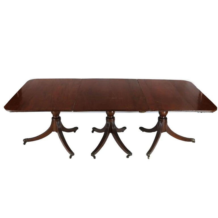 Regency Three-Pedestal Tilt-Top Dining Table, Banded, 19th/20th Century 9