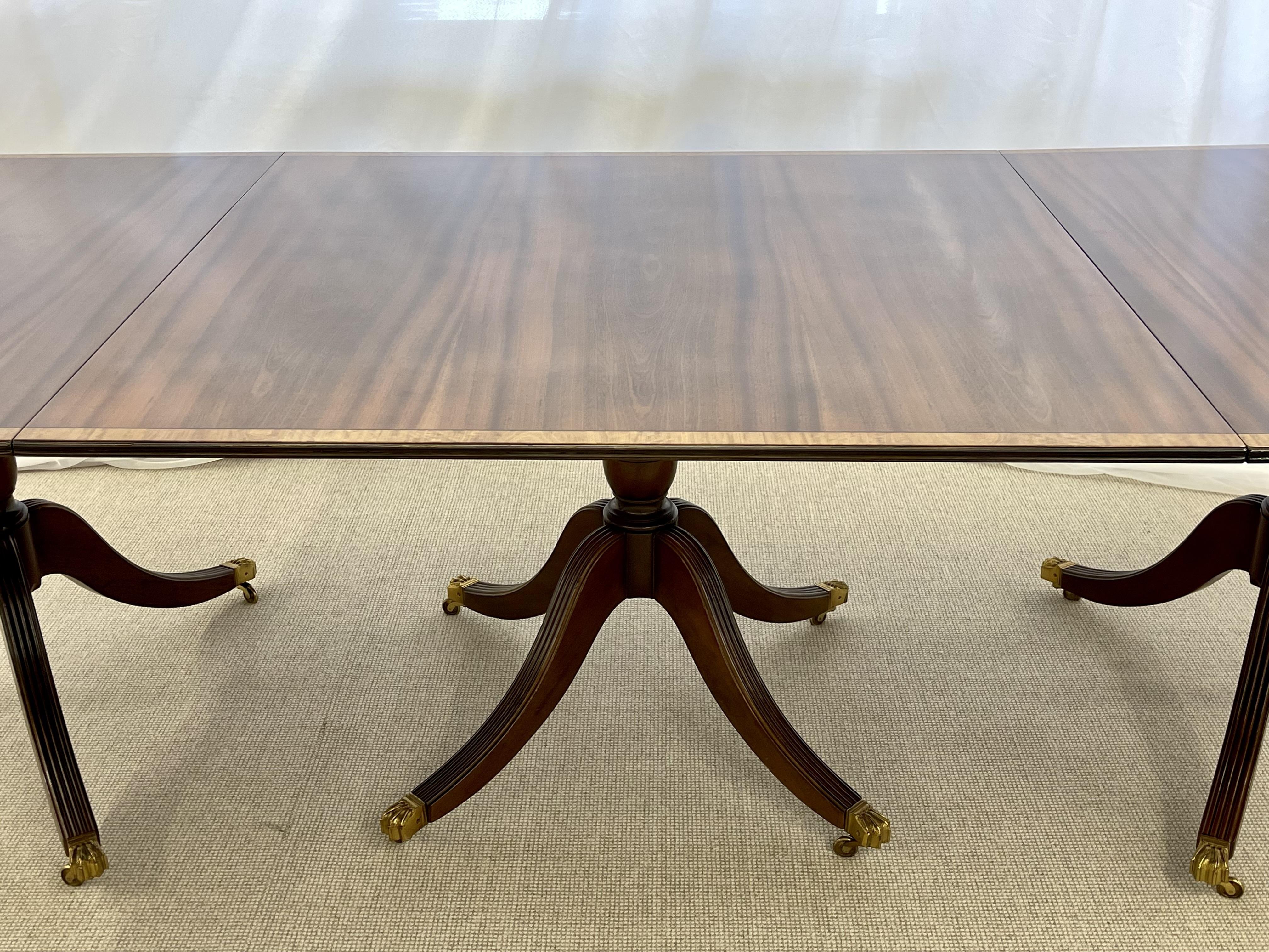 Regency Three-Pedestal Tilt-Top Dining Table, Banded, 19th/20th Century 1