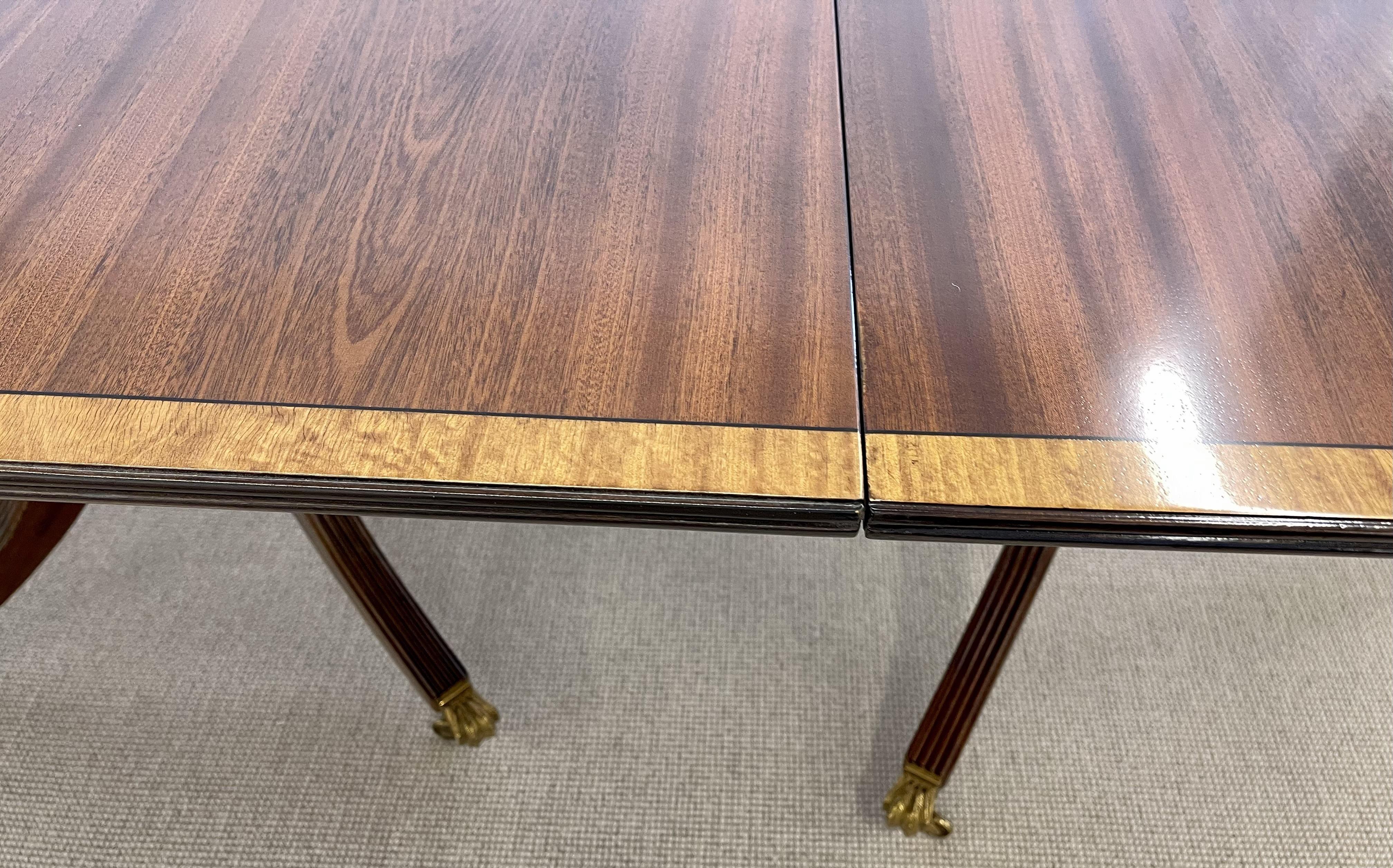 Regency Three-Pedestal Tilt-Top Dining Table, Banded, 19th/20th Century 2