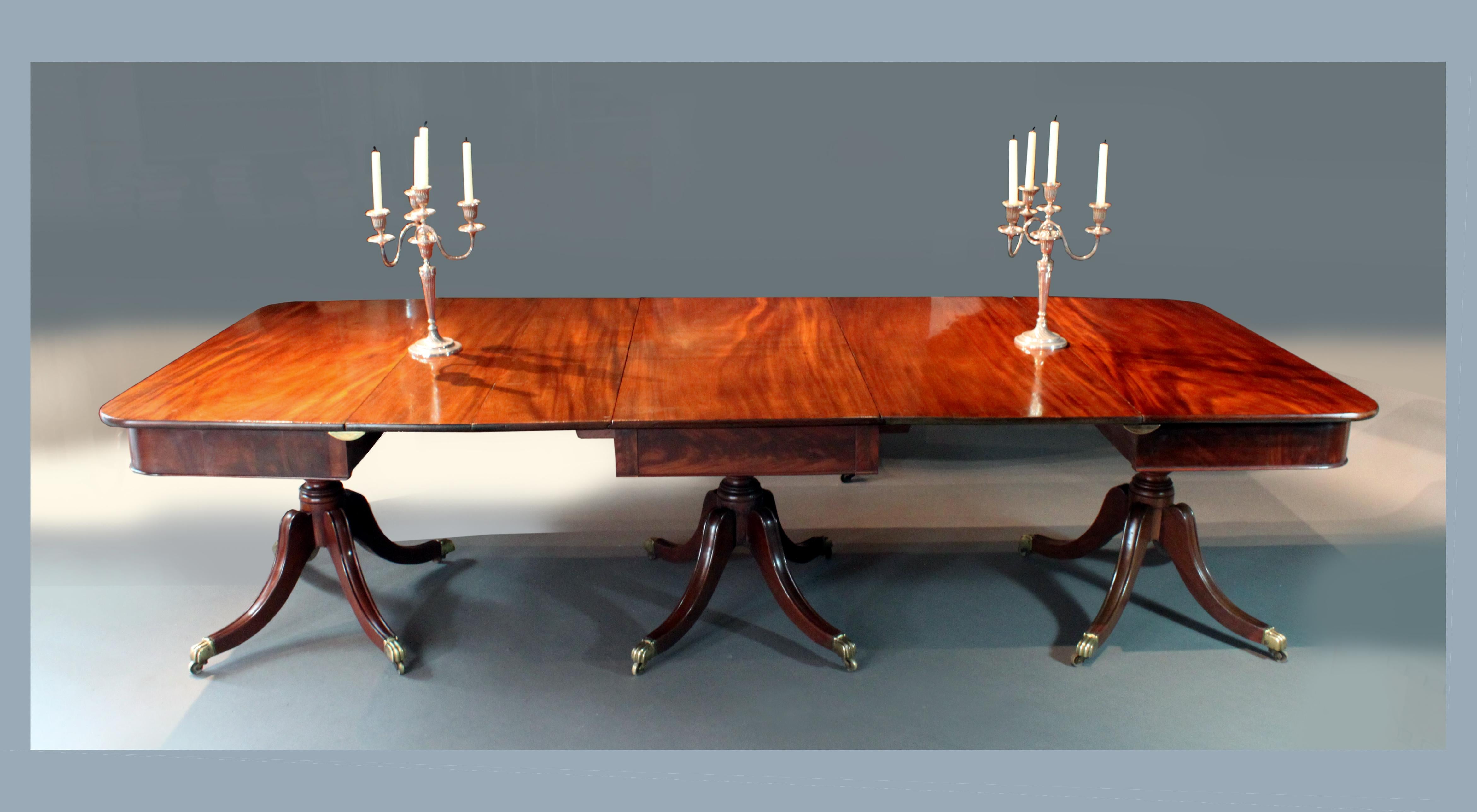 Regency Three Pillar Mahogany Dining Table For Sale 5