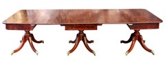 Table de salle à manger Regency à trois piliers en acajou