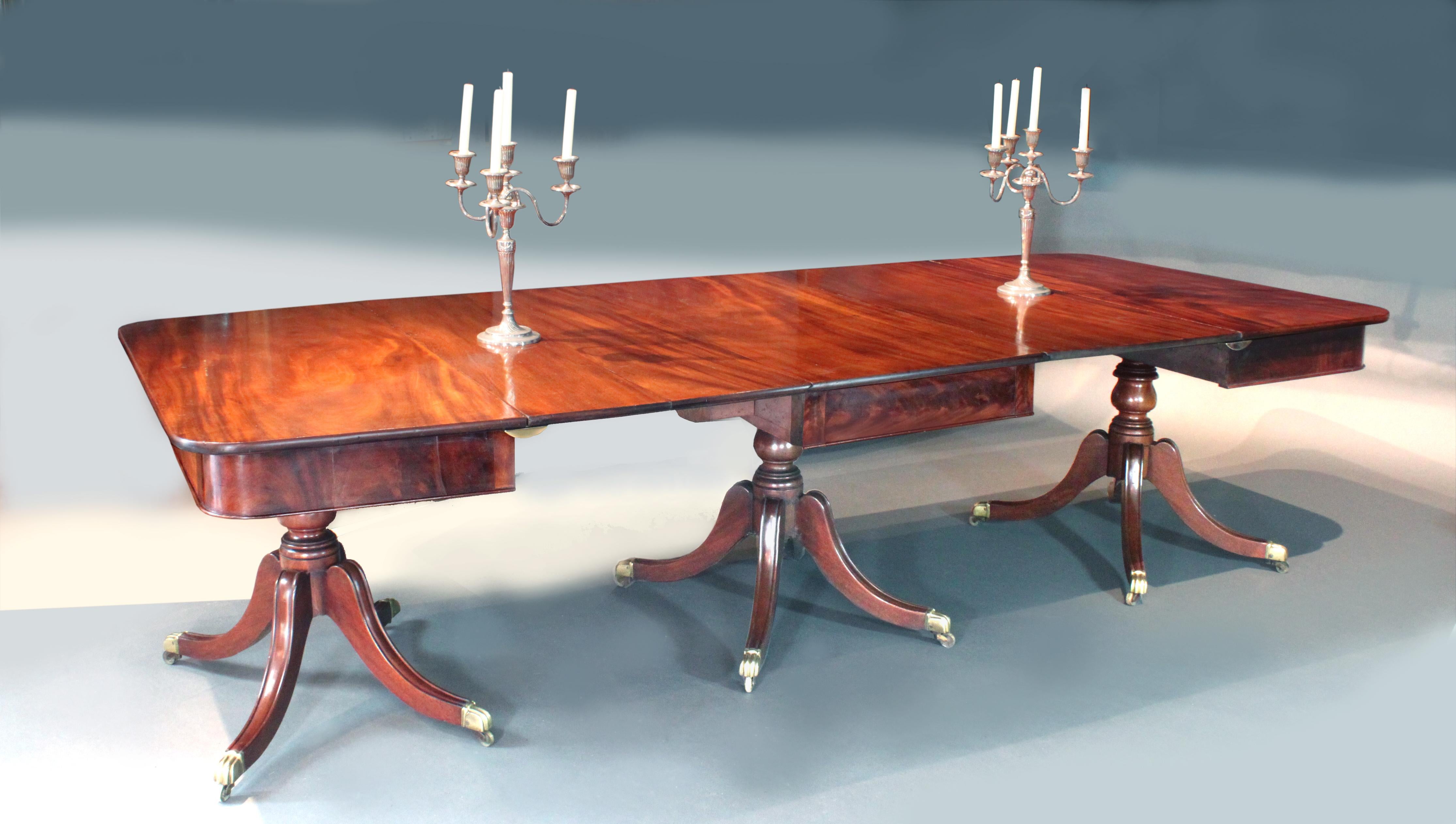 Regency Three Pillar Mahogany Dining Table For Sale 4