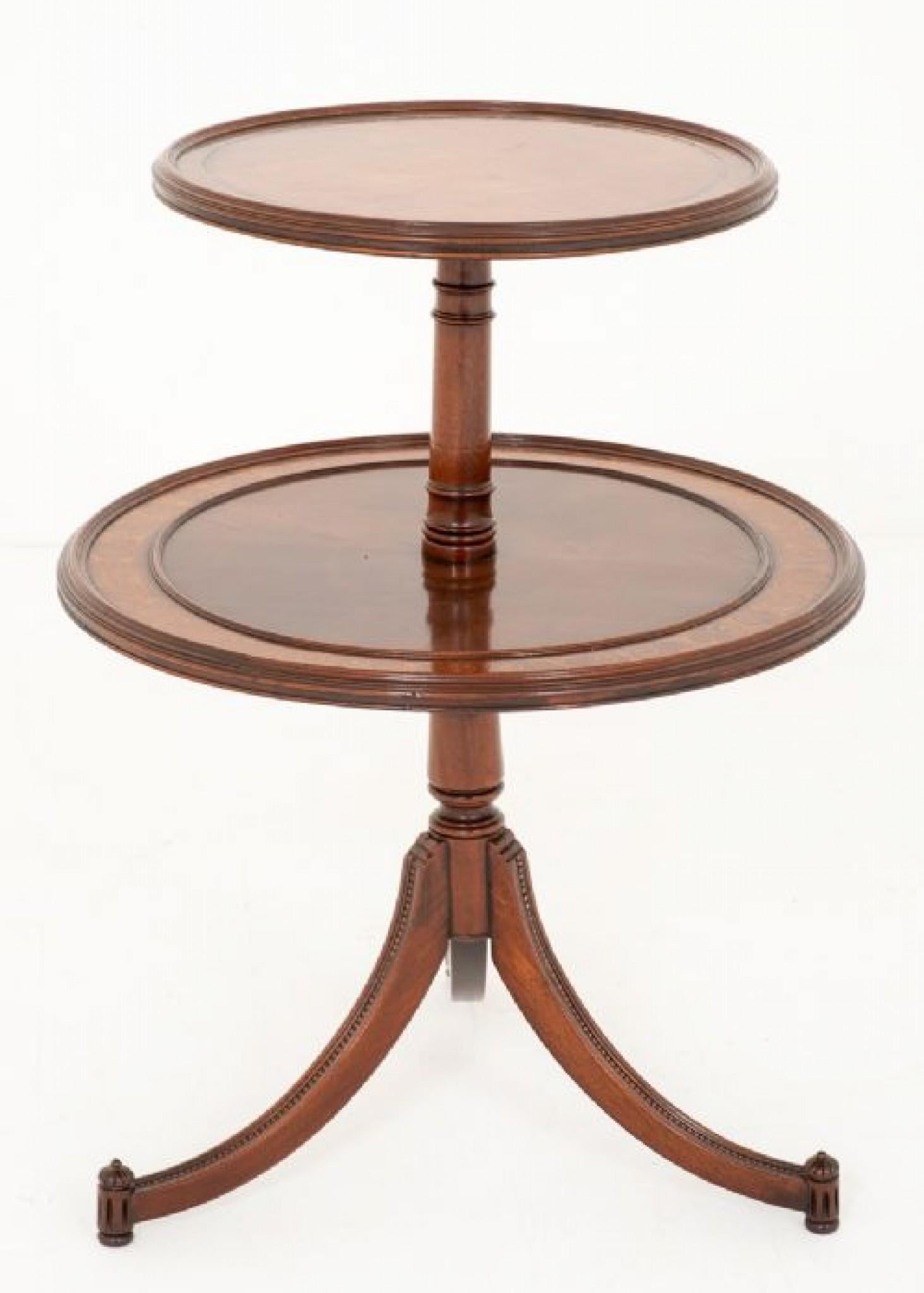 Début du 20ème siècle Table d'appoint Regency en acajou Antiquités en vente