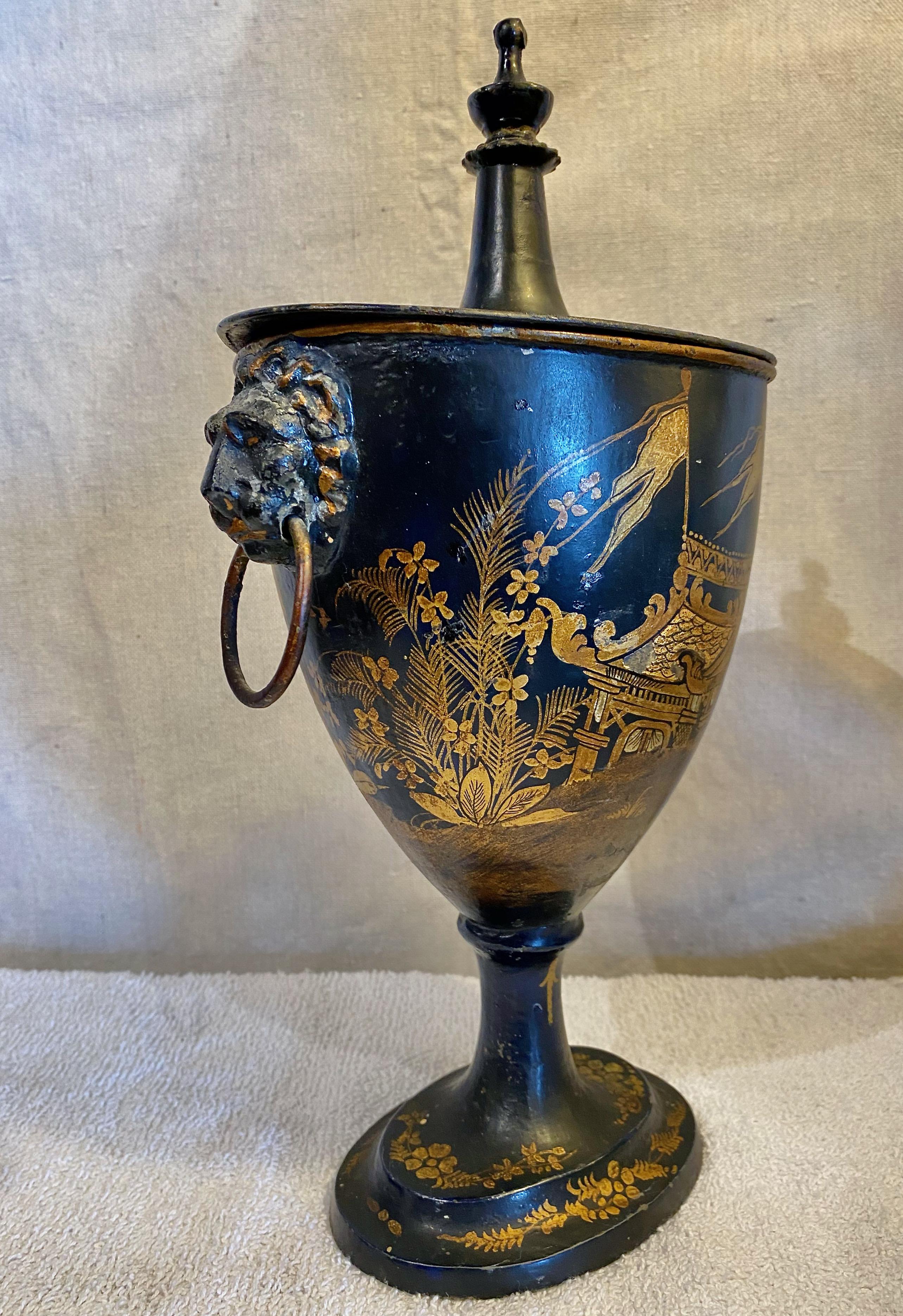 Regency Tole Chestnut Urn In Good Condition For Sale In Pasadena, CA