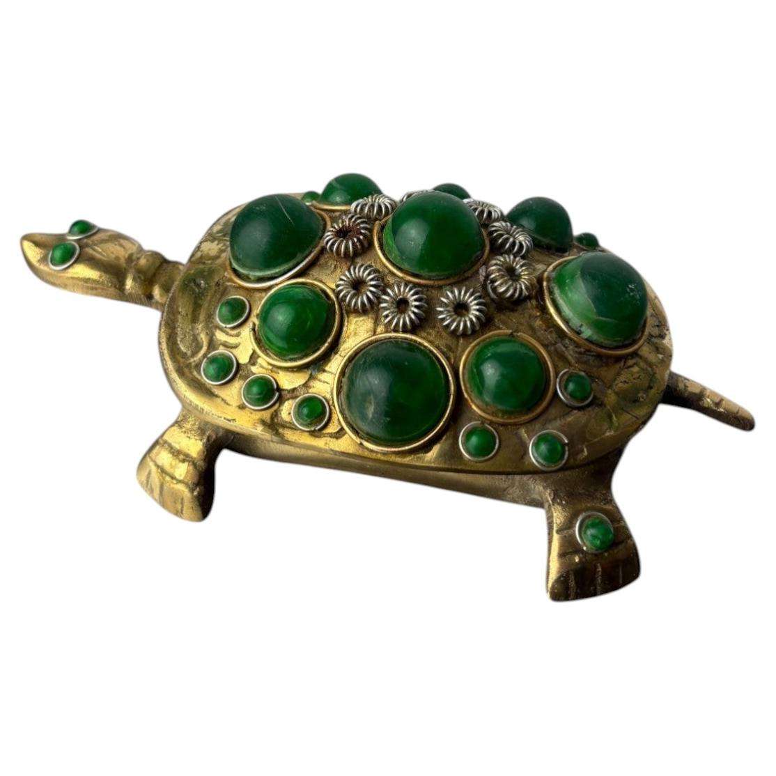 Regency turtle jewelry box in brass, Italy, 1980's For Sale