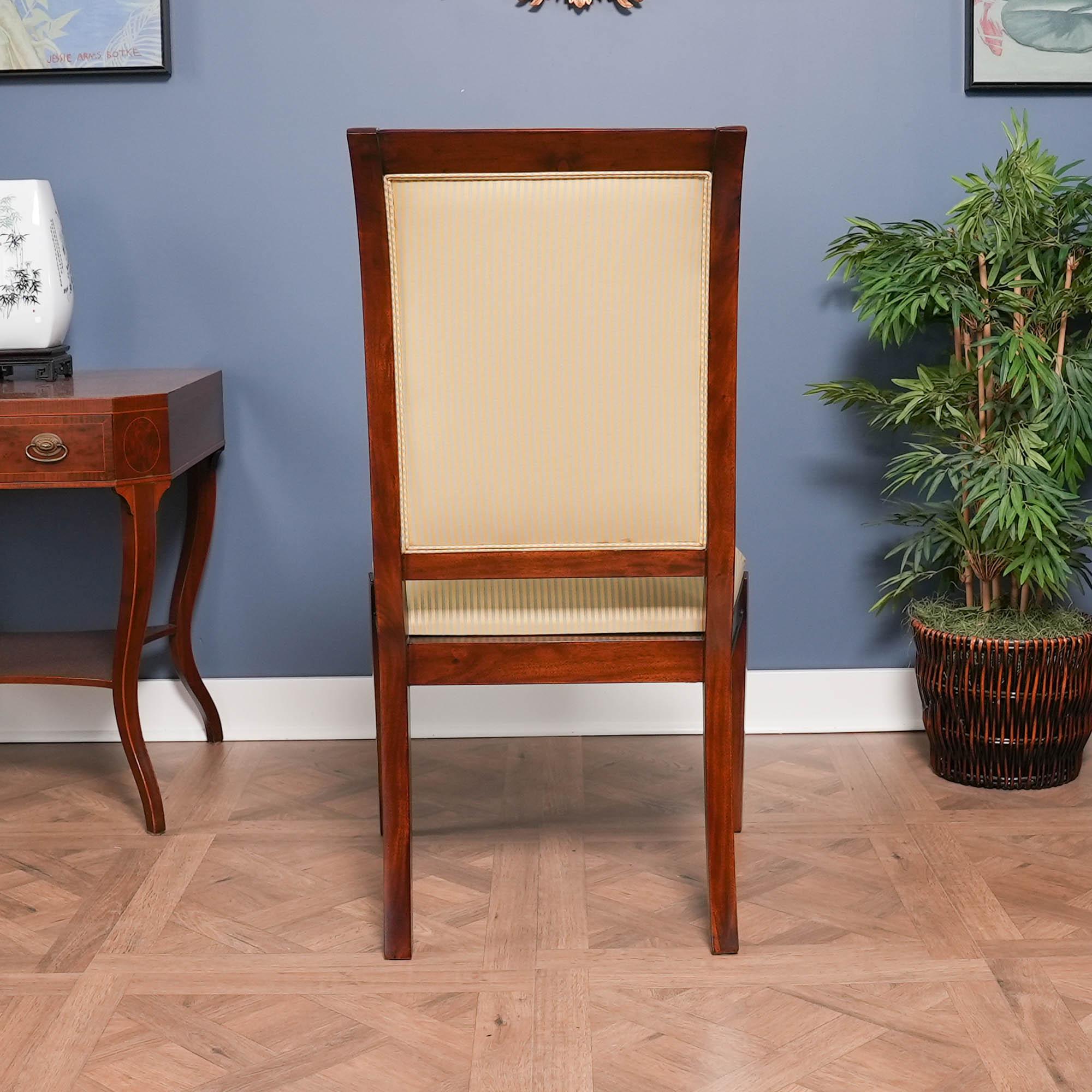 Sedie da pranzo imbottite Regency, set da 10 in vendita 9