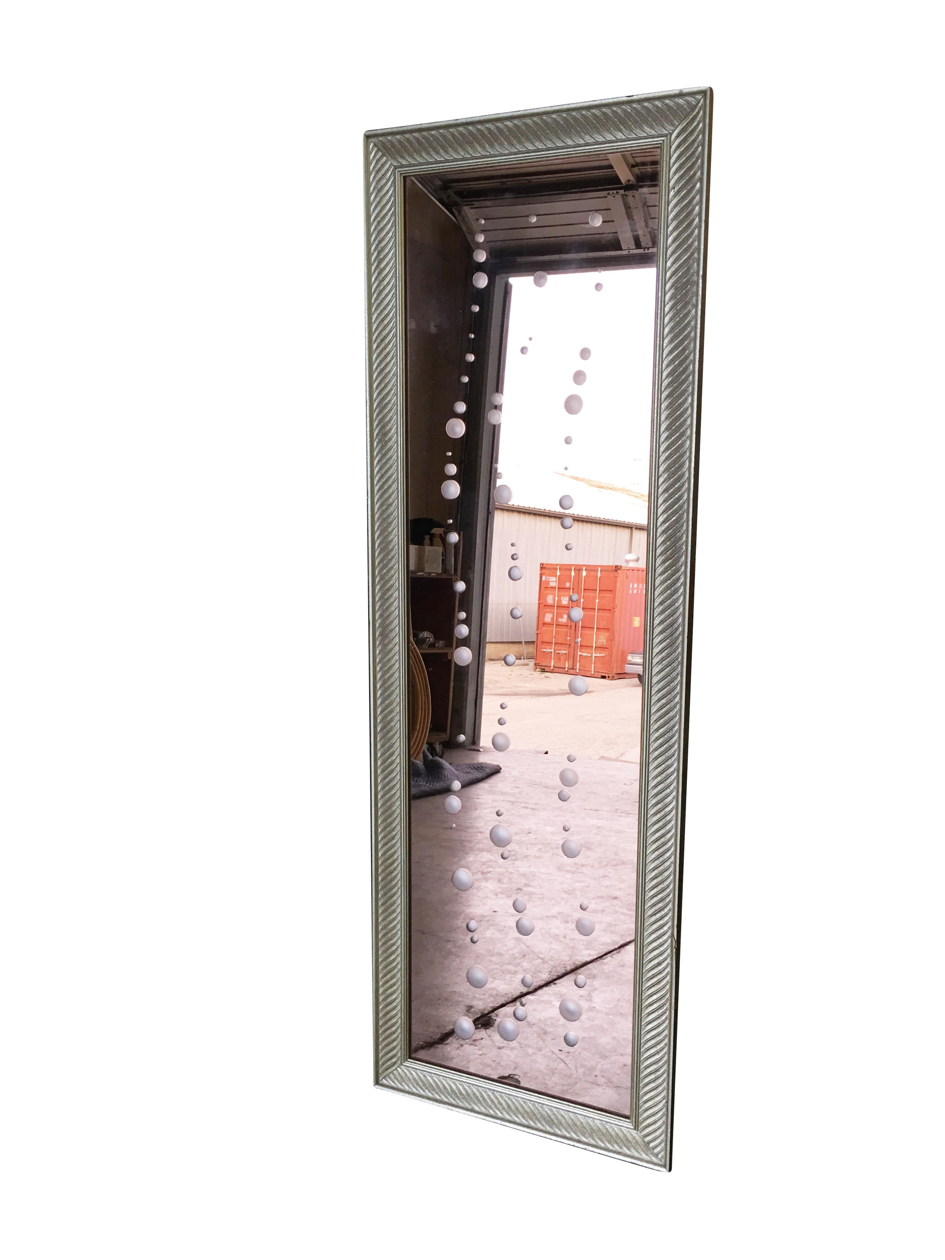 Vintage 1960s Regency Style Peach Glass Floor Mirror with carved bubbles along the mirror's surface.

Dimensions: 42