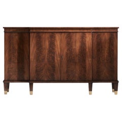 Regency-Credenza aus Nussbaum