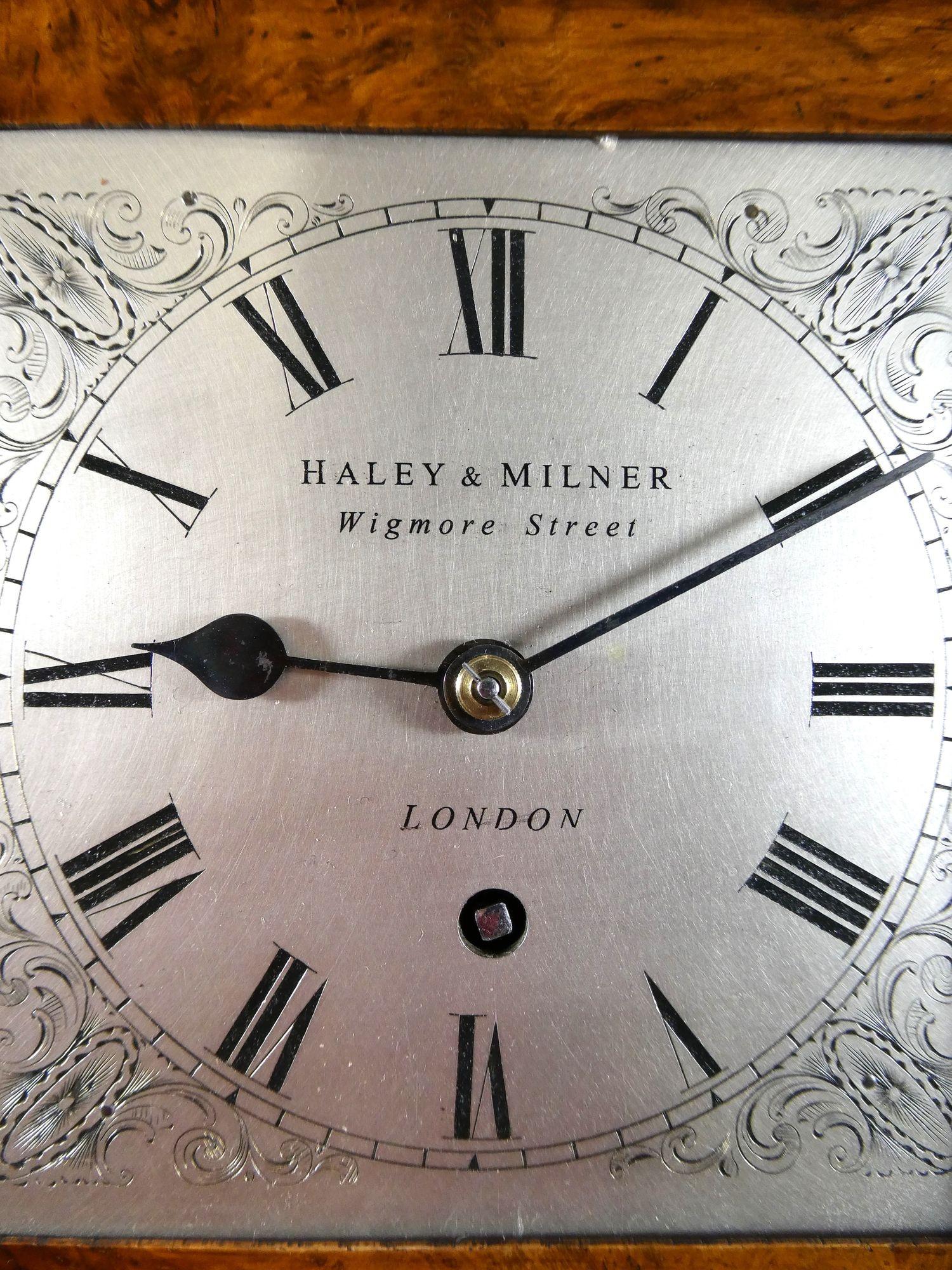 Bibliotheks-Armbanduhr aus Nussbaumholz im Regency-Stil, Haley & Milner, London im Angebot 2