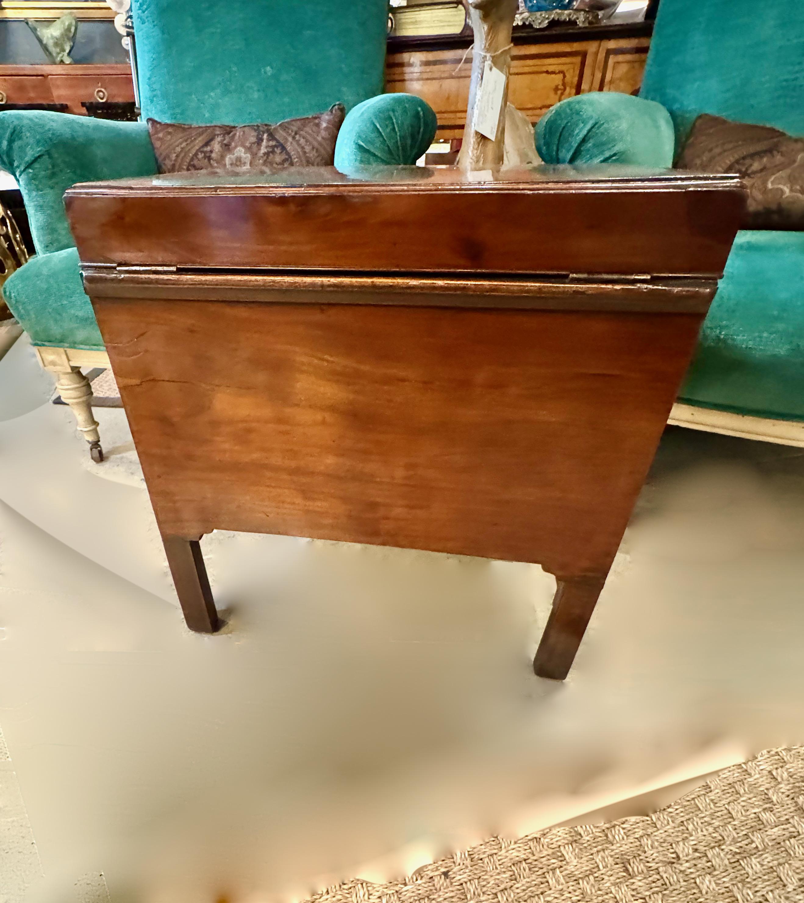 Enfriador de Vino Regency o Cellarette siglo XIX en venta