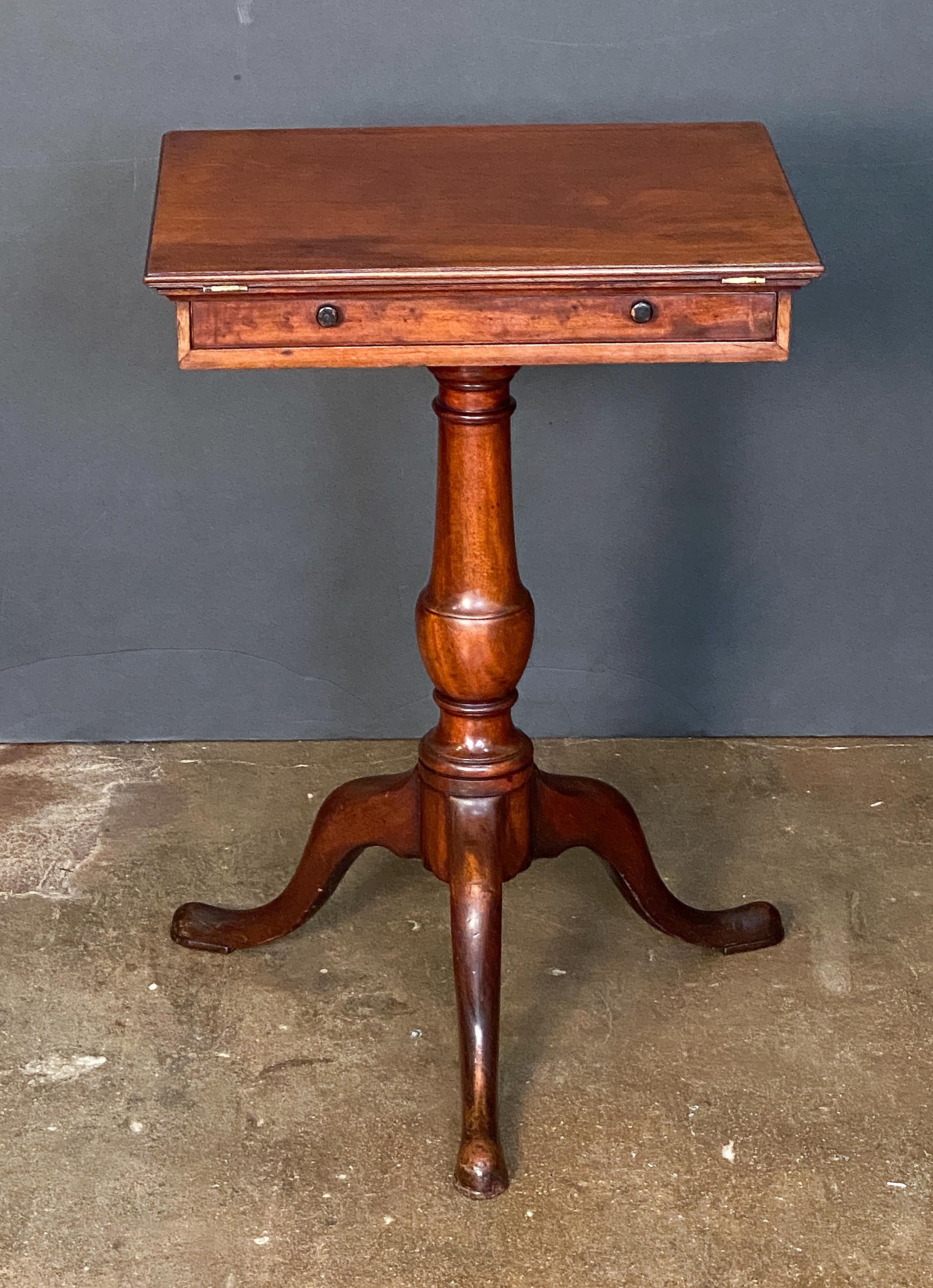 Regency Writing Table or Side Table of Mahogany on Pedestal Base from England In Good Condition For Sale In Austin, TX