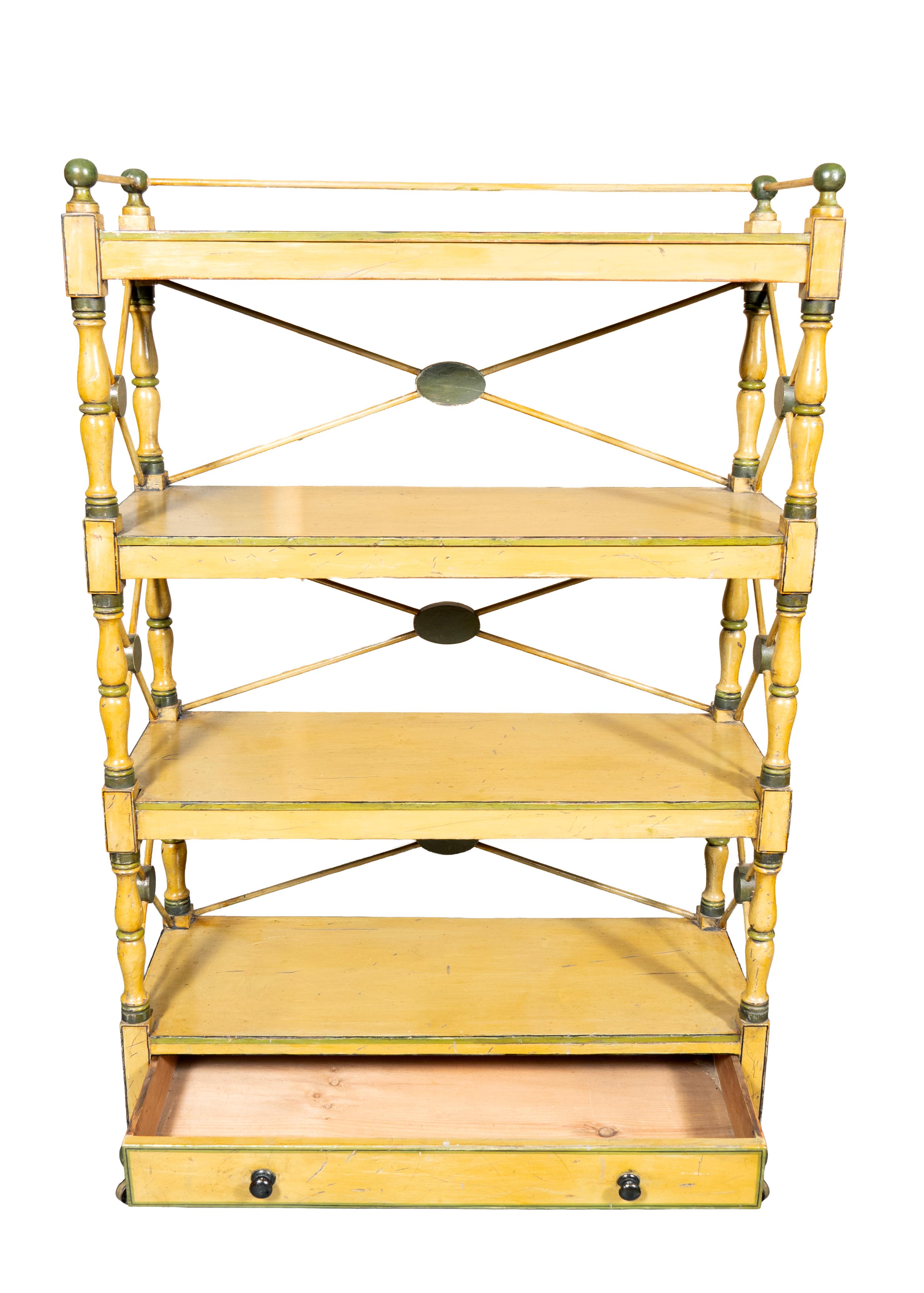 Etagere dipinta in giallo Regency in vendita 2