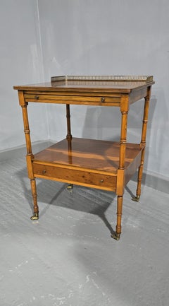 Tavolo da lampada in legno di tasso Regency