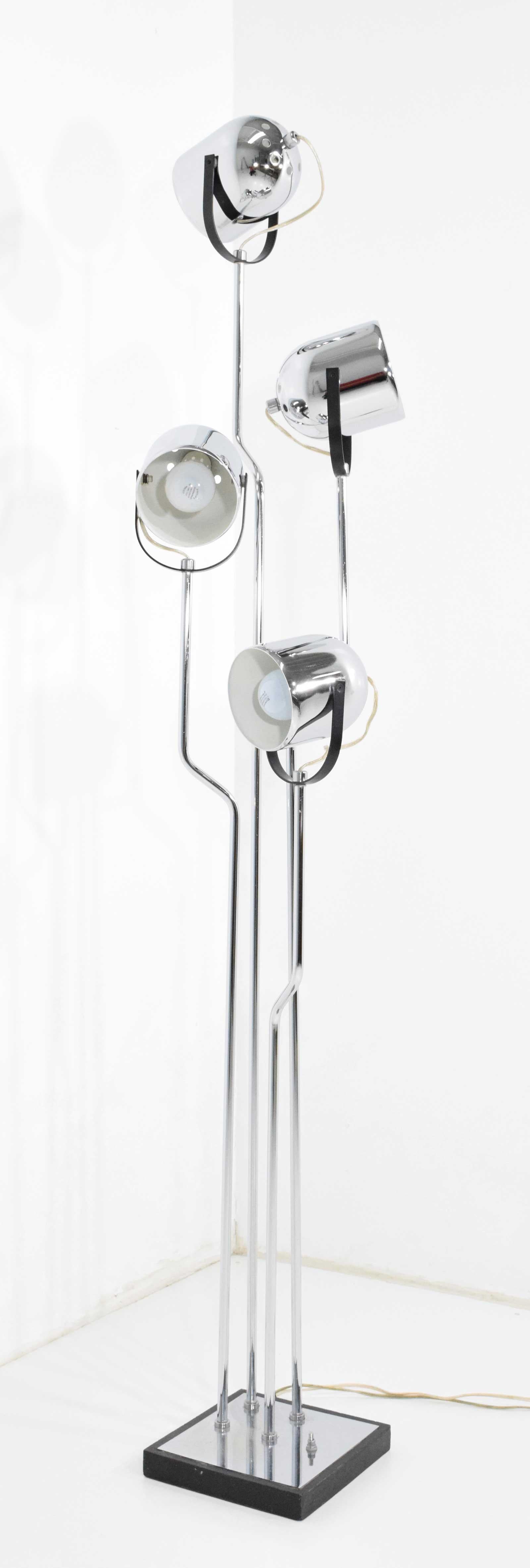 Reggiani, lampadaire à 4 têtes, chrome et noir 3