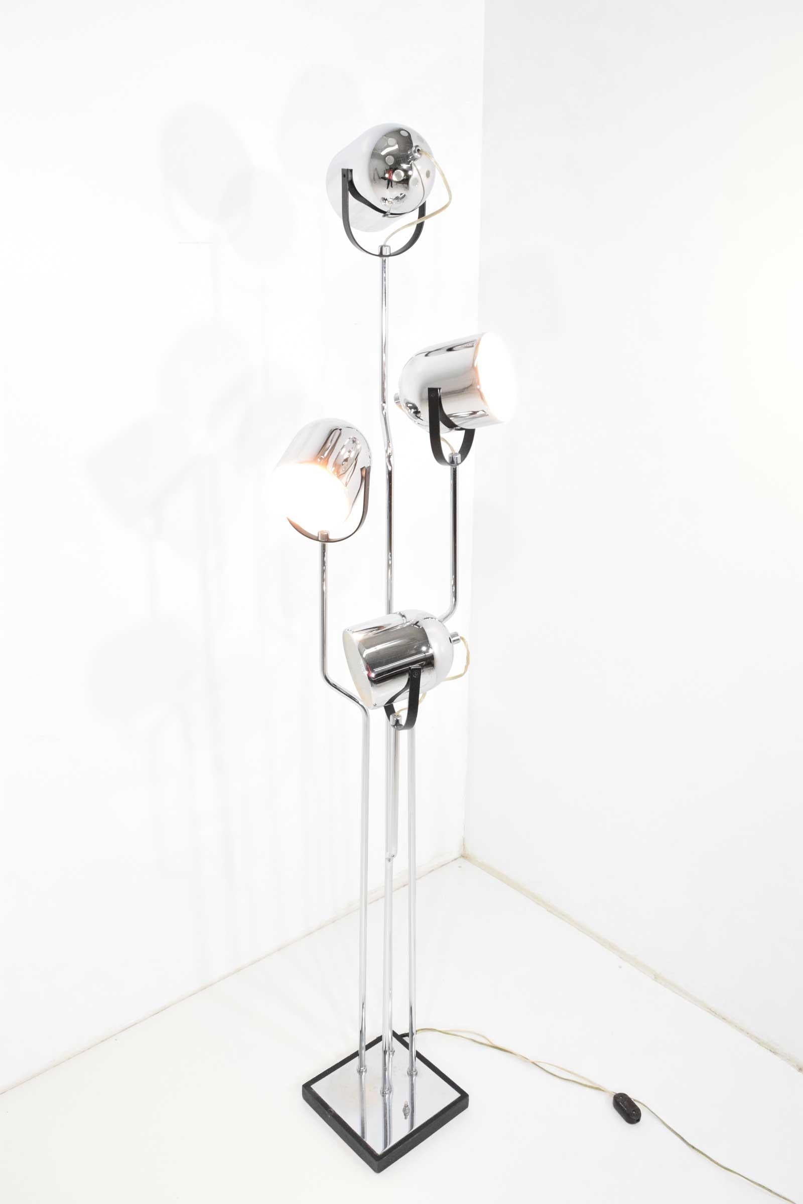 italien Reggiani, lampadaire à 4 têtes, chrome et noir
