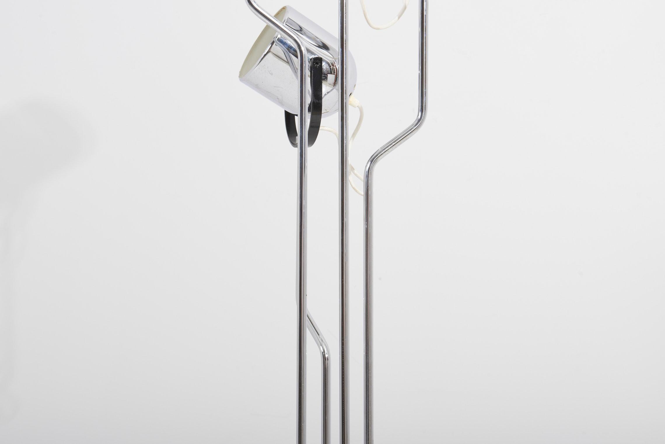 Lampadaire Reggiani à 4 têtes en chrome et noir, Italie, années 1960 en vente 5