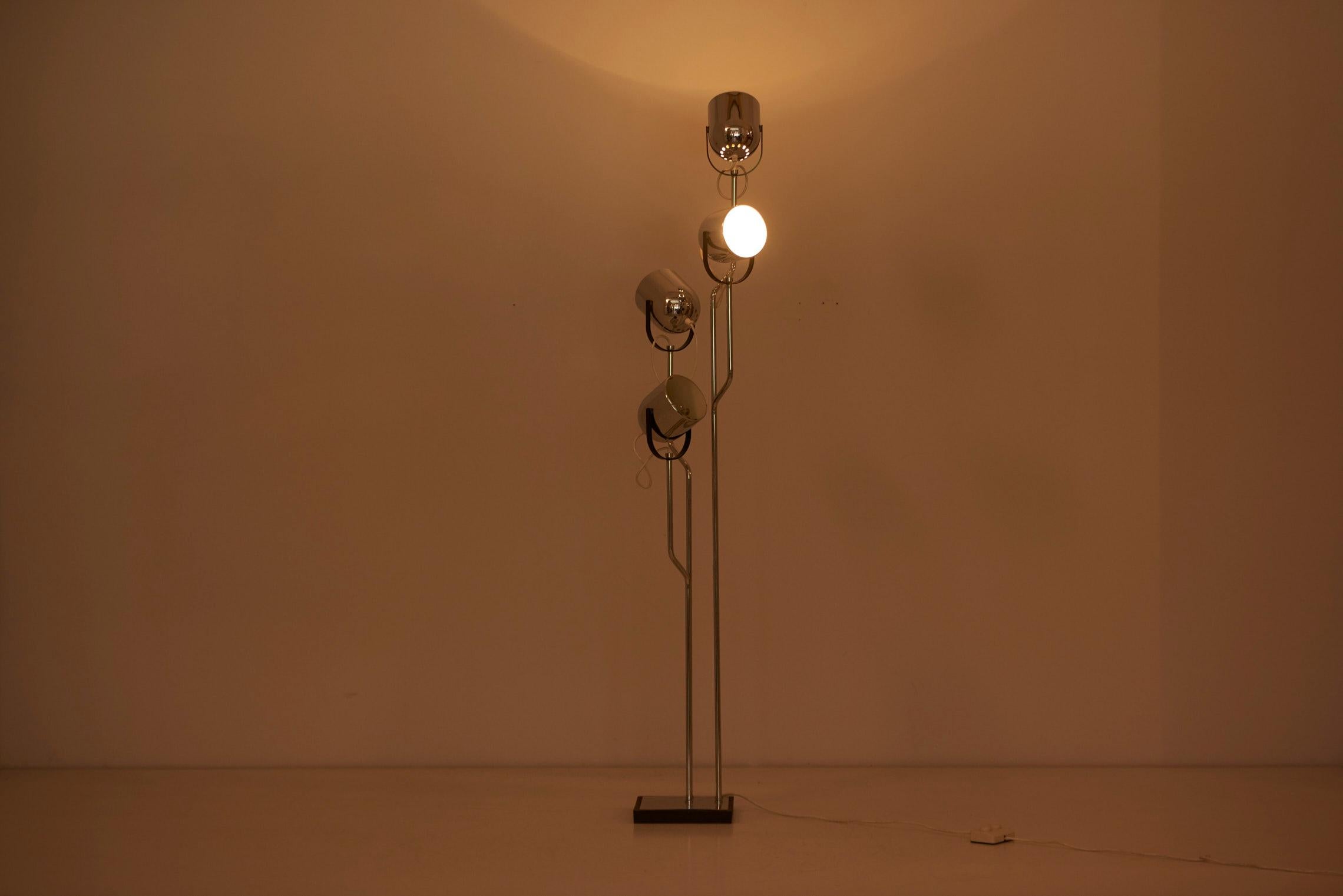 Reggiani 4 Head Chrome and Black Floor Lamp, Italy, 1960s For Sale 1