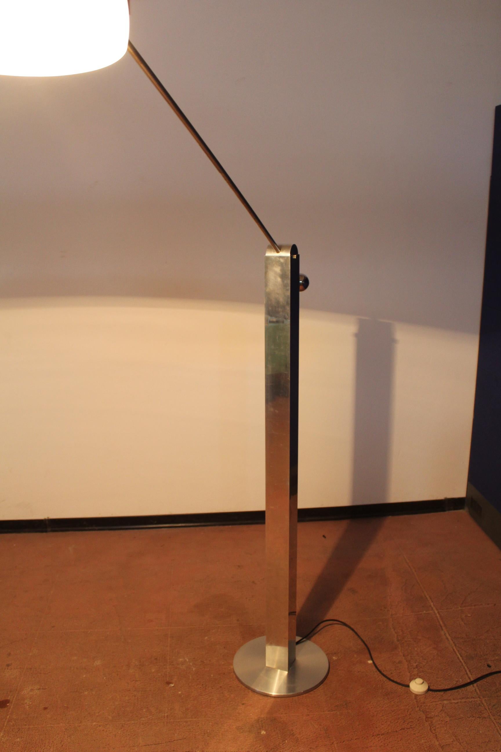 Midcentury Chromed Floor Lamp Reggiani Italy 1970s  In Good Condition In Palermo, IT