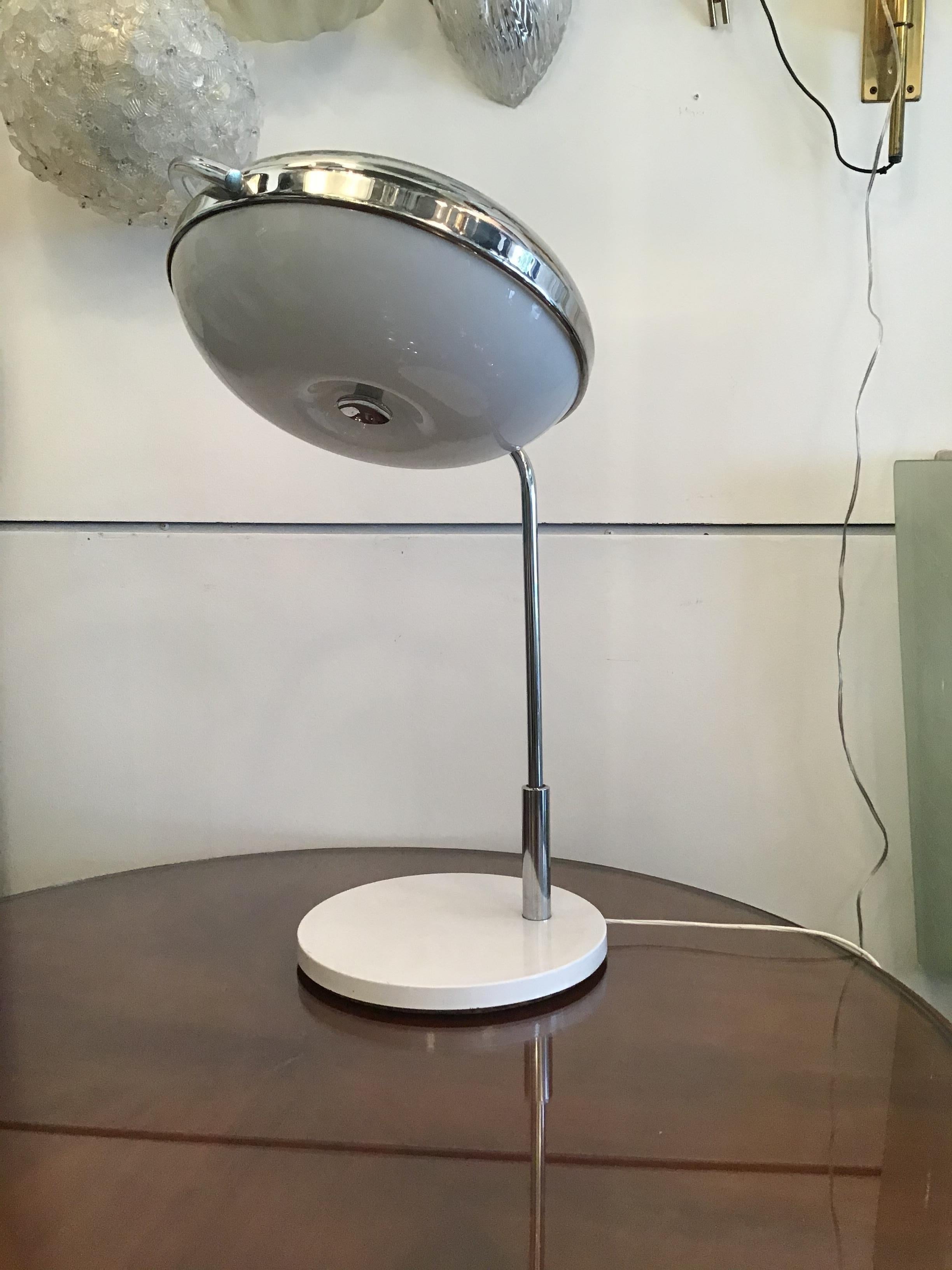 Reggiani Exclusive Table Lamp Metal Crome Iron Plexiglass, 1967, Italy For Sale 3