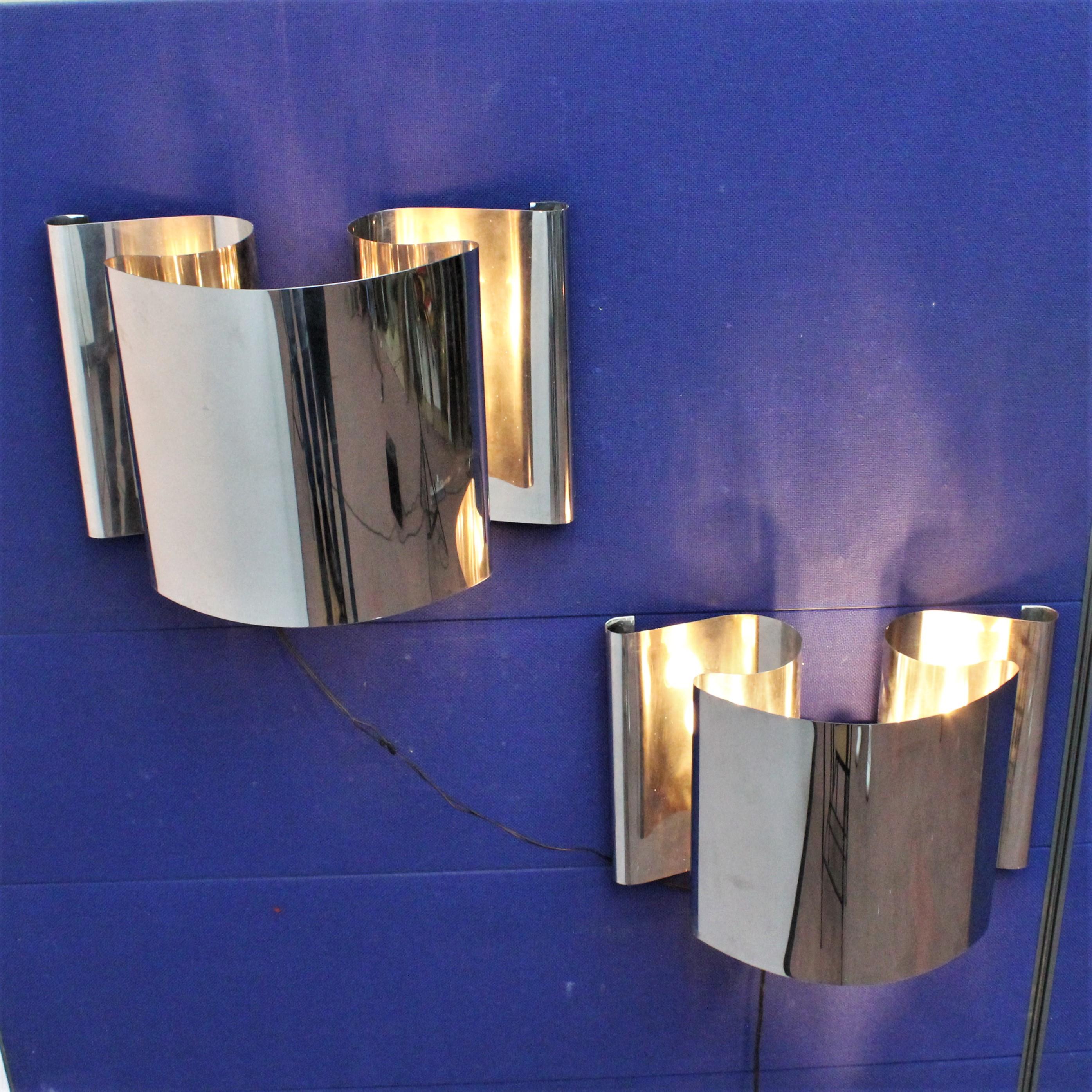  Reggiani Mid-Century Stylish Curved Chromed Steel Sconces, 1970s, Italy 1