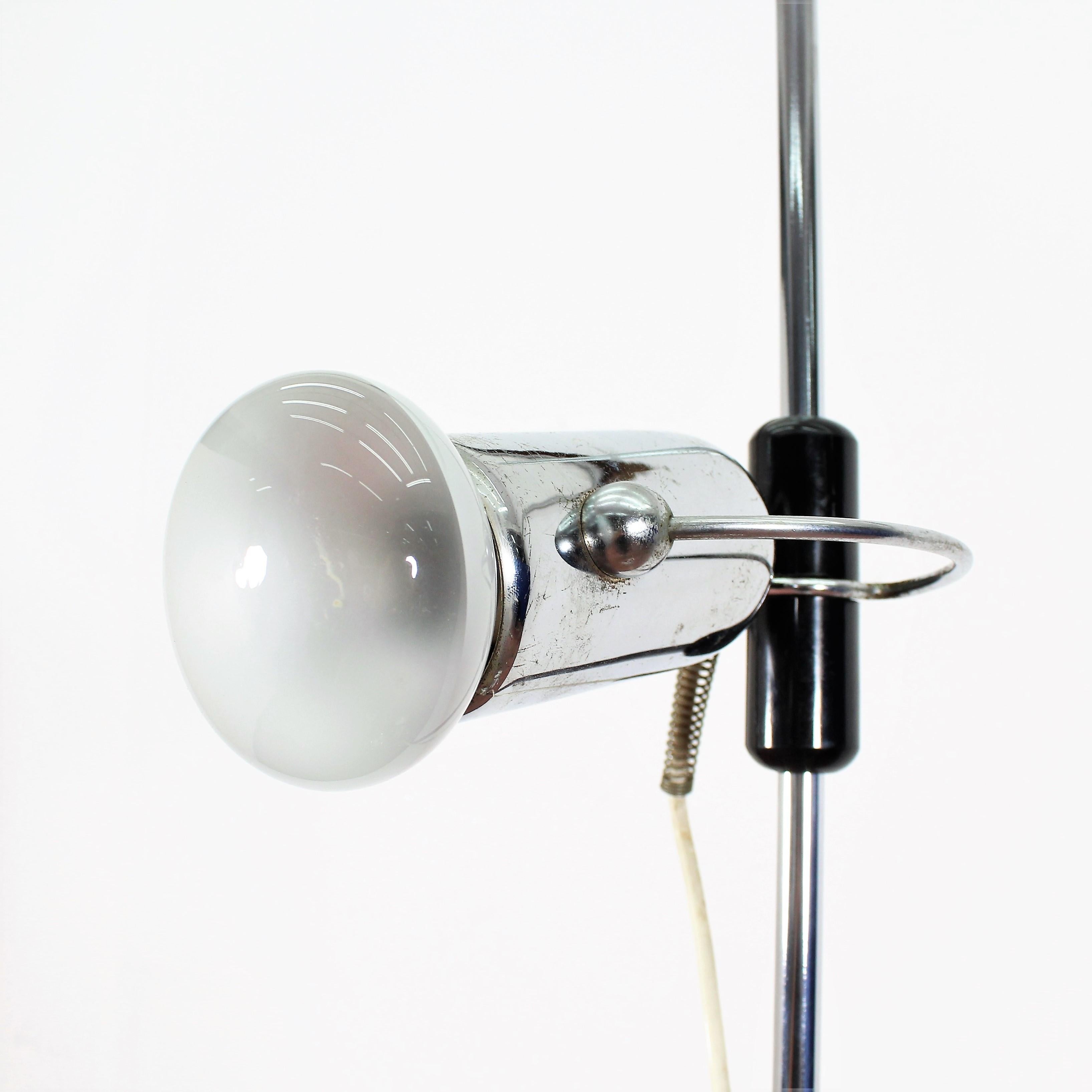 Vintage Reggiani Midcentury Chromed Floor Lamp Adjustable Spots, Italy, 1970s In Good Condition In Palermo, IT