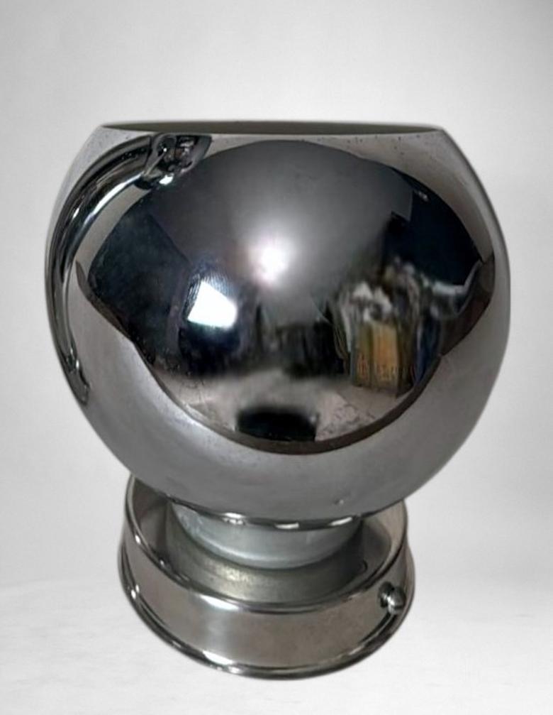 Reggiani Style Pair Of Italian Wall Sconces Space Age In Nickel-Plated Metal For Sale 5