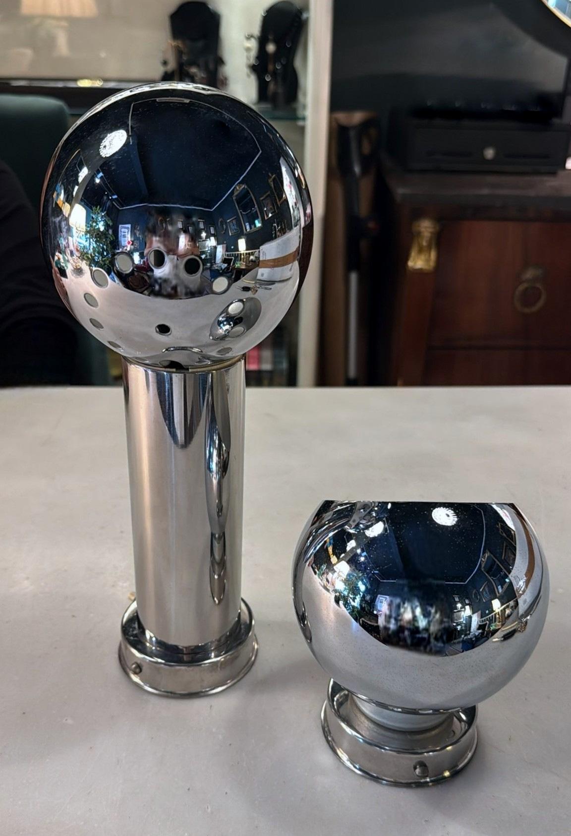 Reggiani Style Pair Of Italian Wall Sconces Space Age In Nickel-Plated Metal For Sale 9