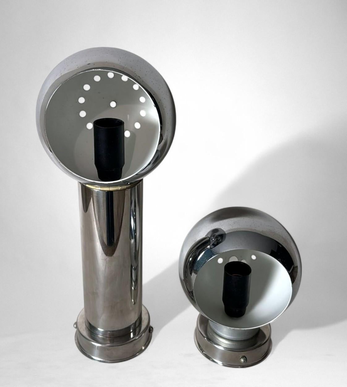 Reggiani Style Pair Of Italian Wall Sconces Space Age In Nickel-Plated Metal In Good Condition For Sale In Prato, Tuscany