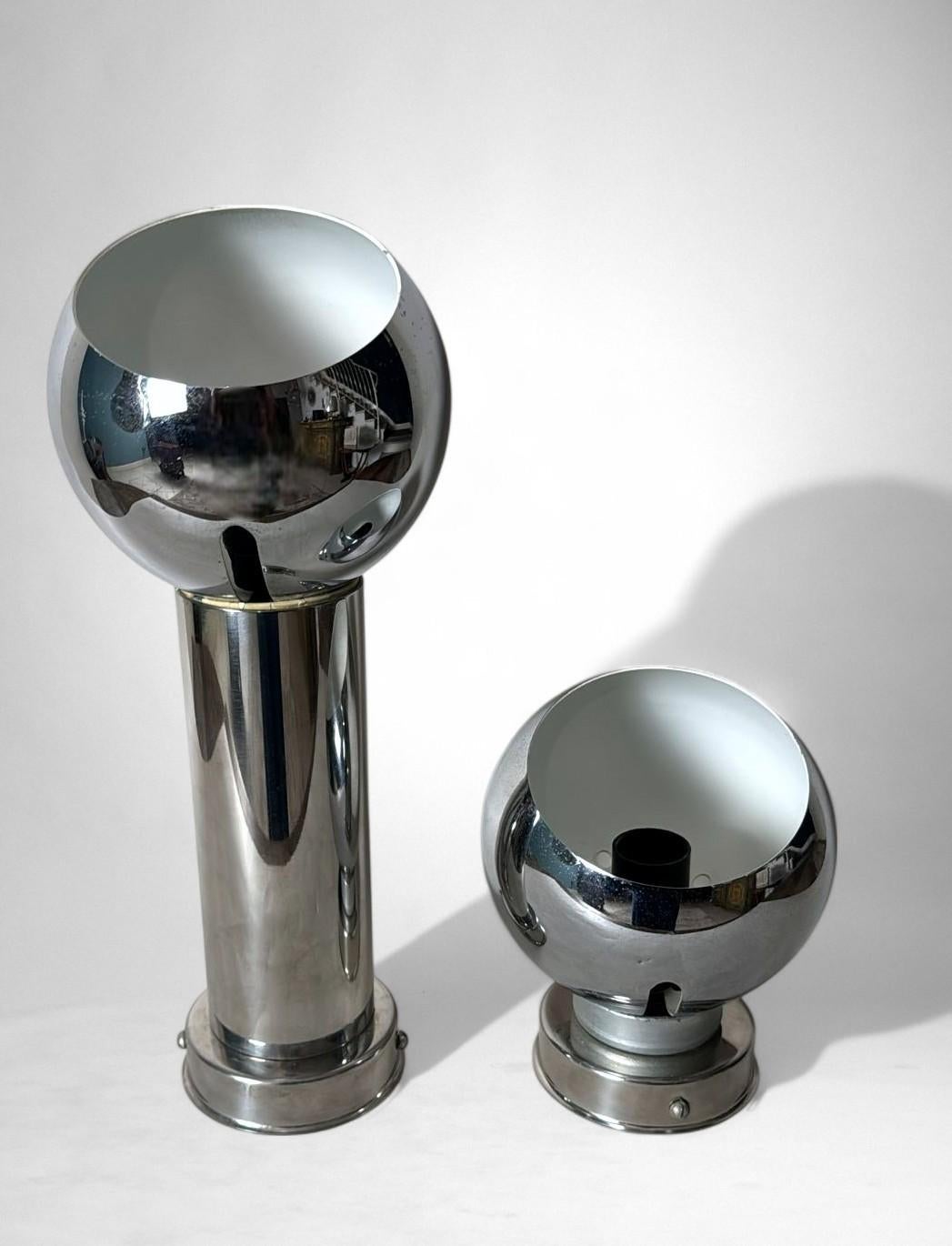 Reggiani Style Pair Of Italian Wall Sconces Space Age In Nickel-Plated Metal For Sale 1