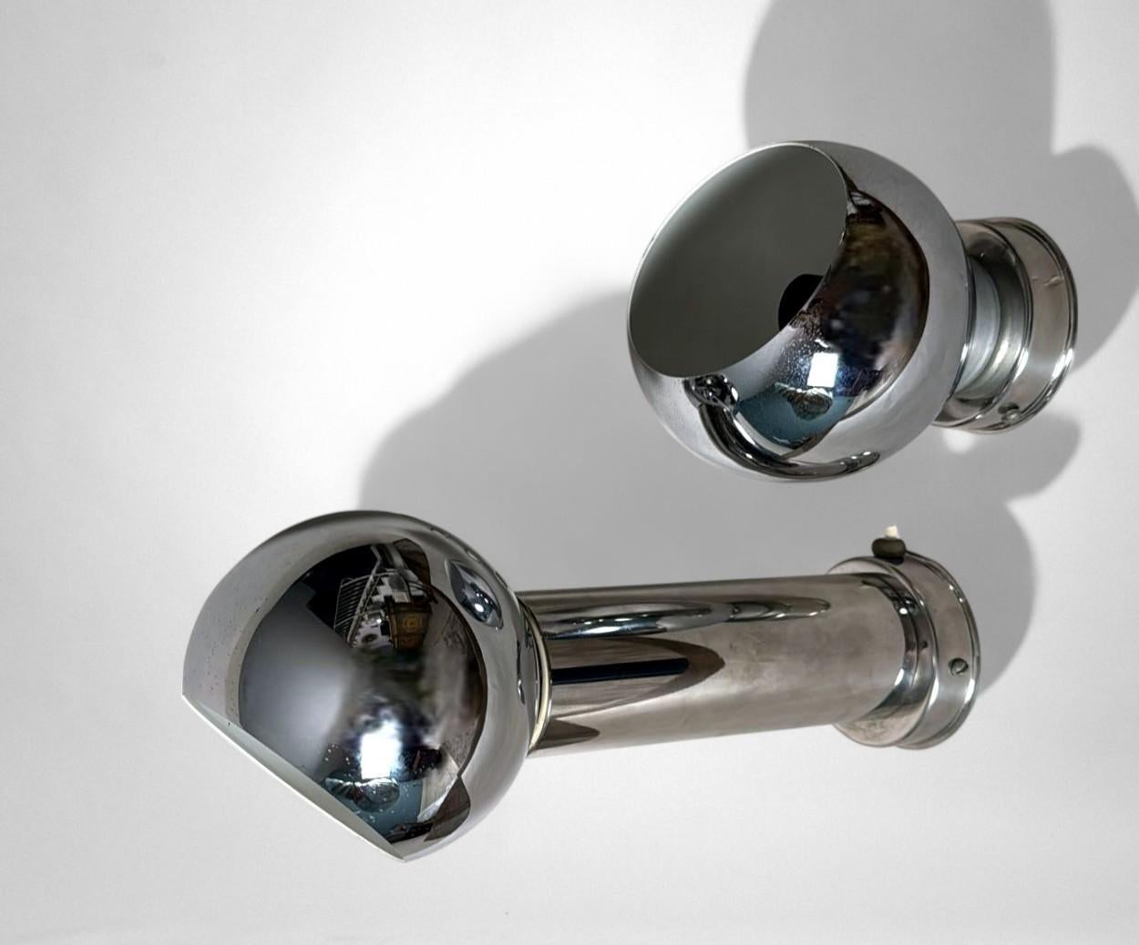 Reggiani Style Pair Of Italian Wall Sconces Space Age In Nickel-Plated Metal For Sale 2