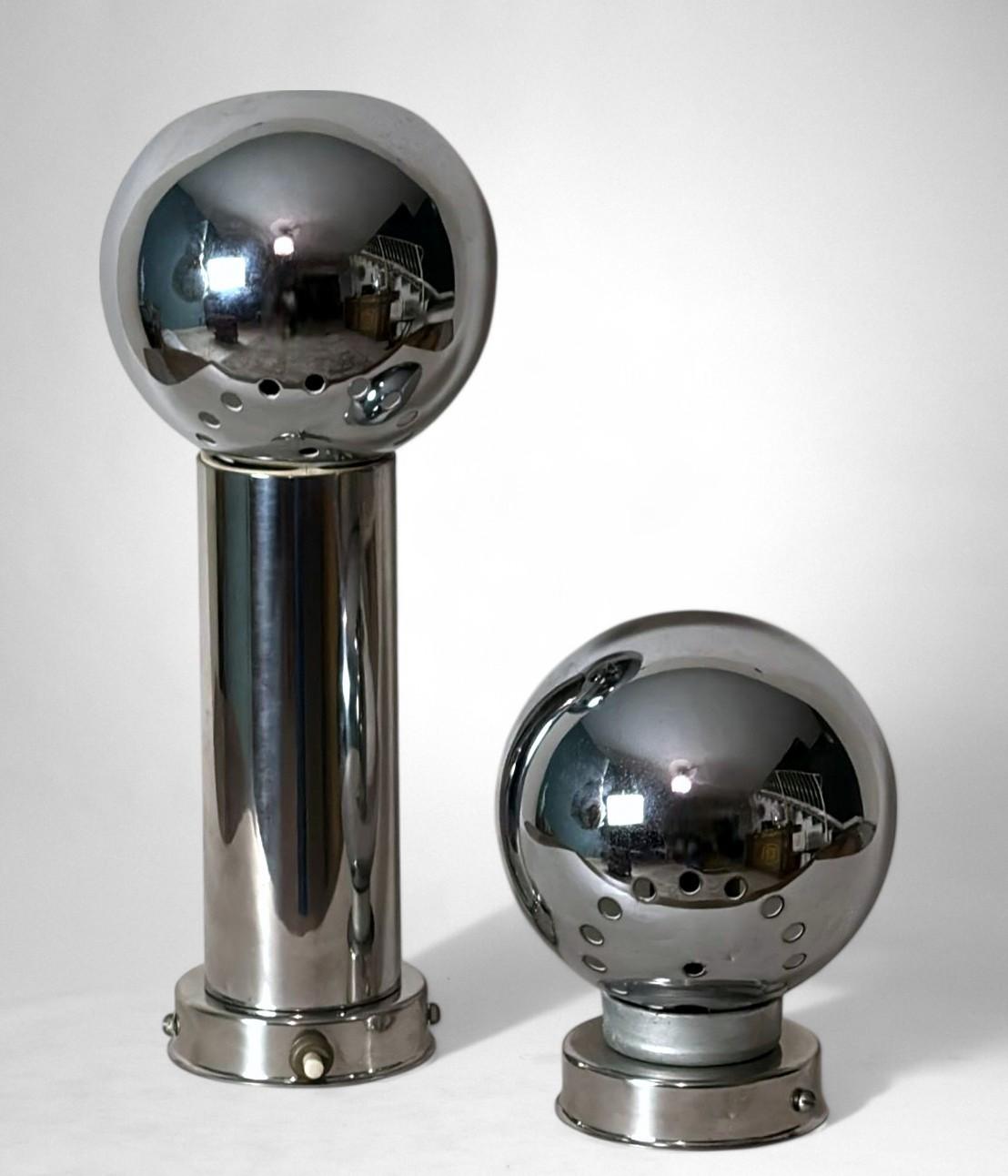 Reggiani Style Pair Of Italian Wall Sconces Space Age In Nickel-Plated Metal For Sale 3