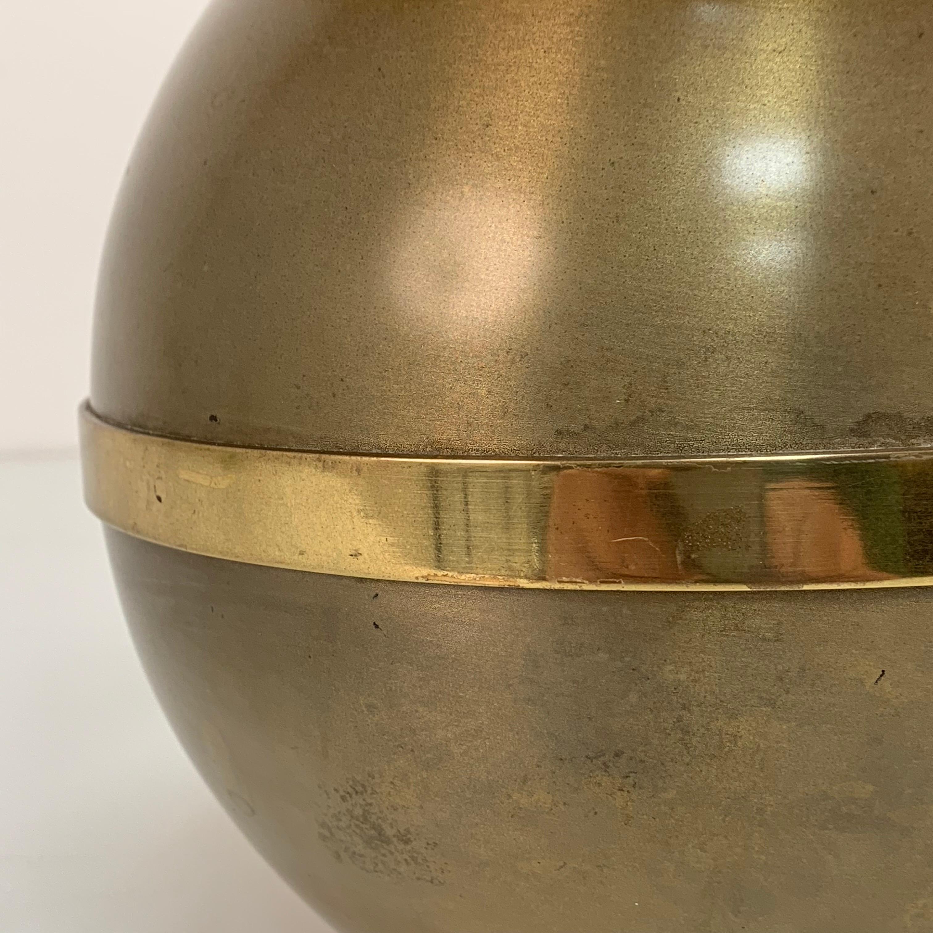 Reggiani, Tischlampe aus italienischem Metall und Messing, Italien 1970er Jahre im Angebot 6