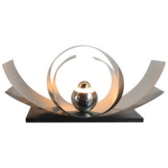 Lampada da tavolo Reggiani in metallo e legno cromatico, 1970, Italia