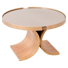 Table centrale "Regia" en bois de canneberge incurvé multi- stratifié et plateau en miroir