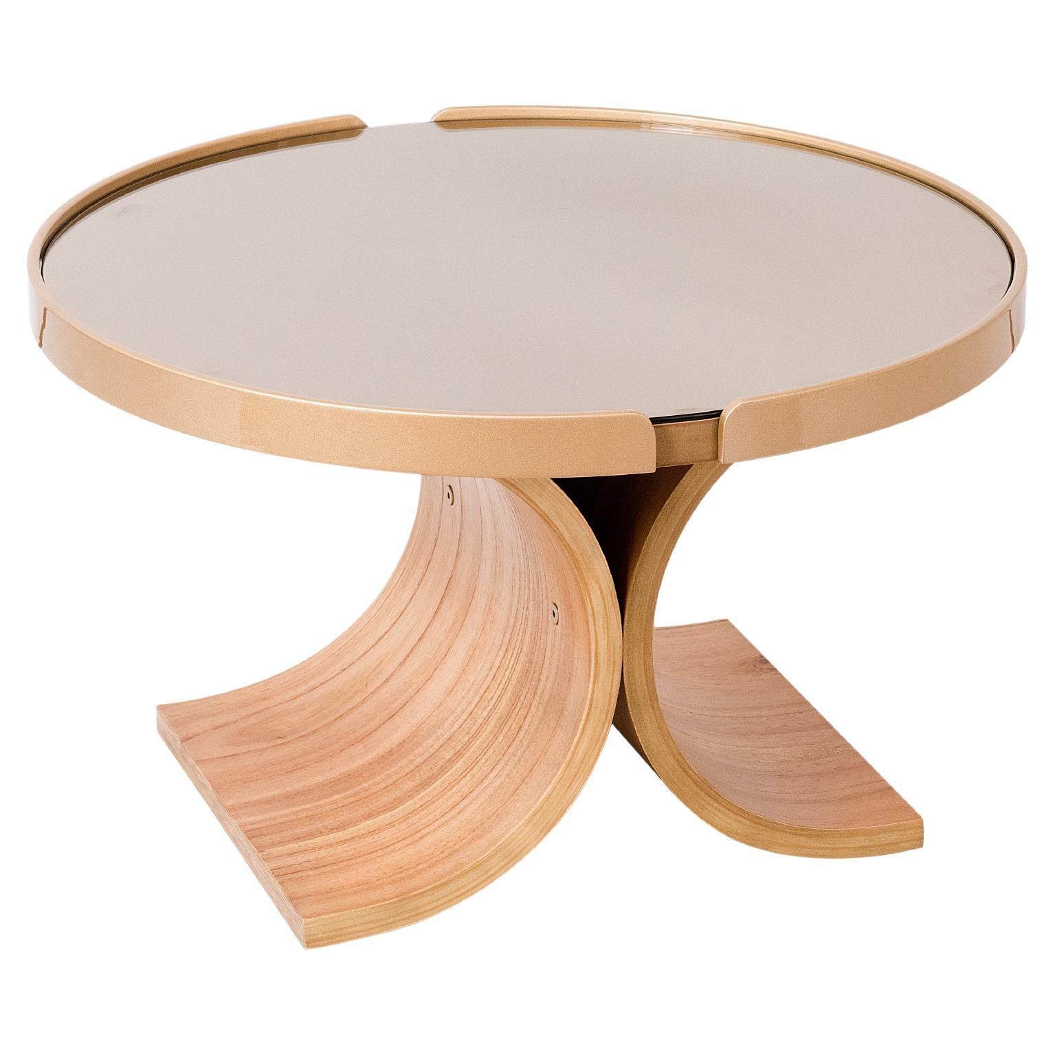 Table centrale "Regia" en bois de canneberge incurvé multi- stratifié et plateau en miroir en vente