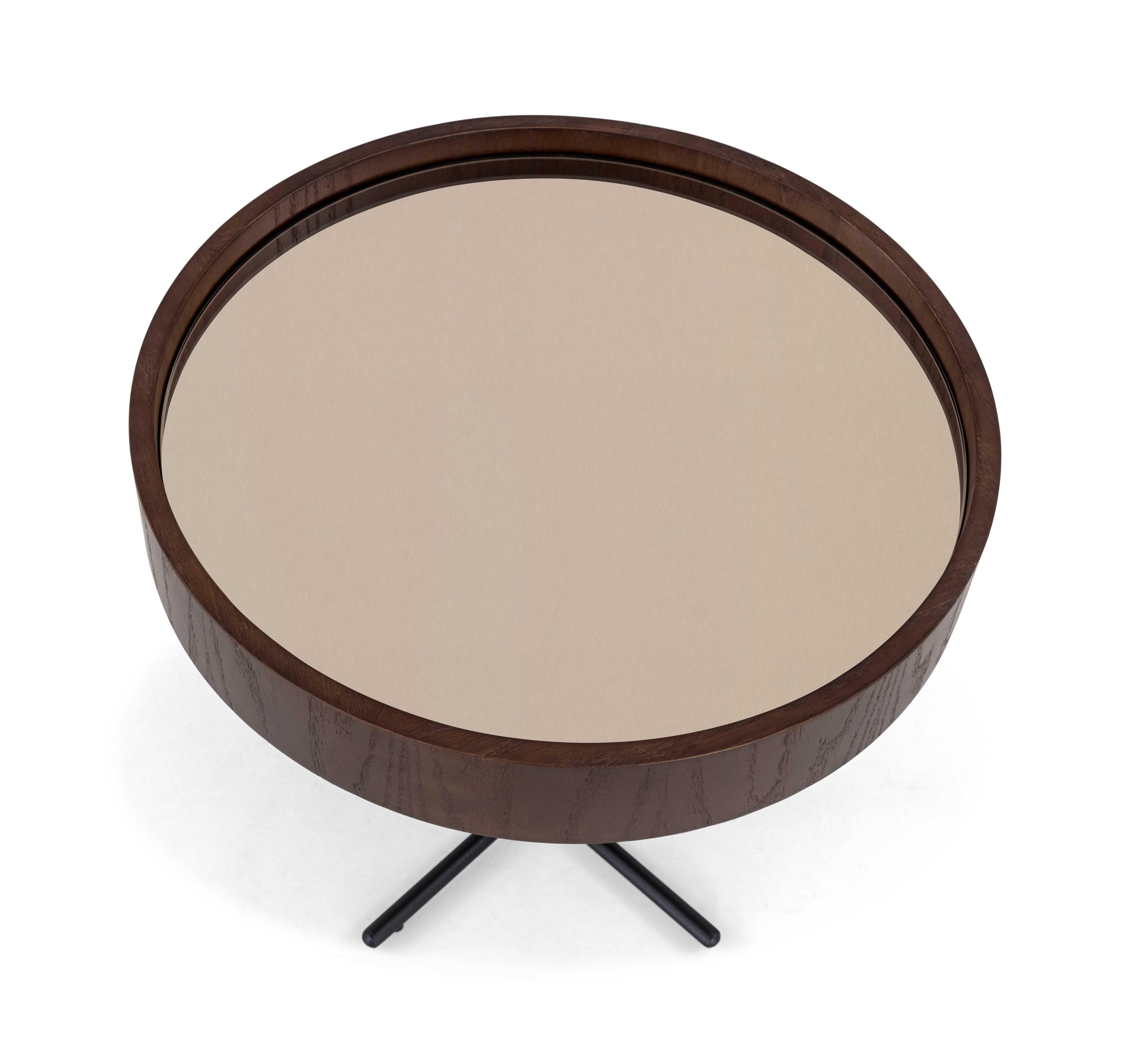 Moderne Table à café à plateau de 20 po avec miroir en bronze et fini Imbuia - The Collective en vente